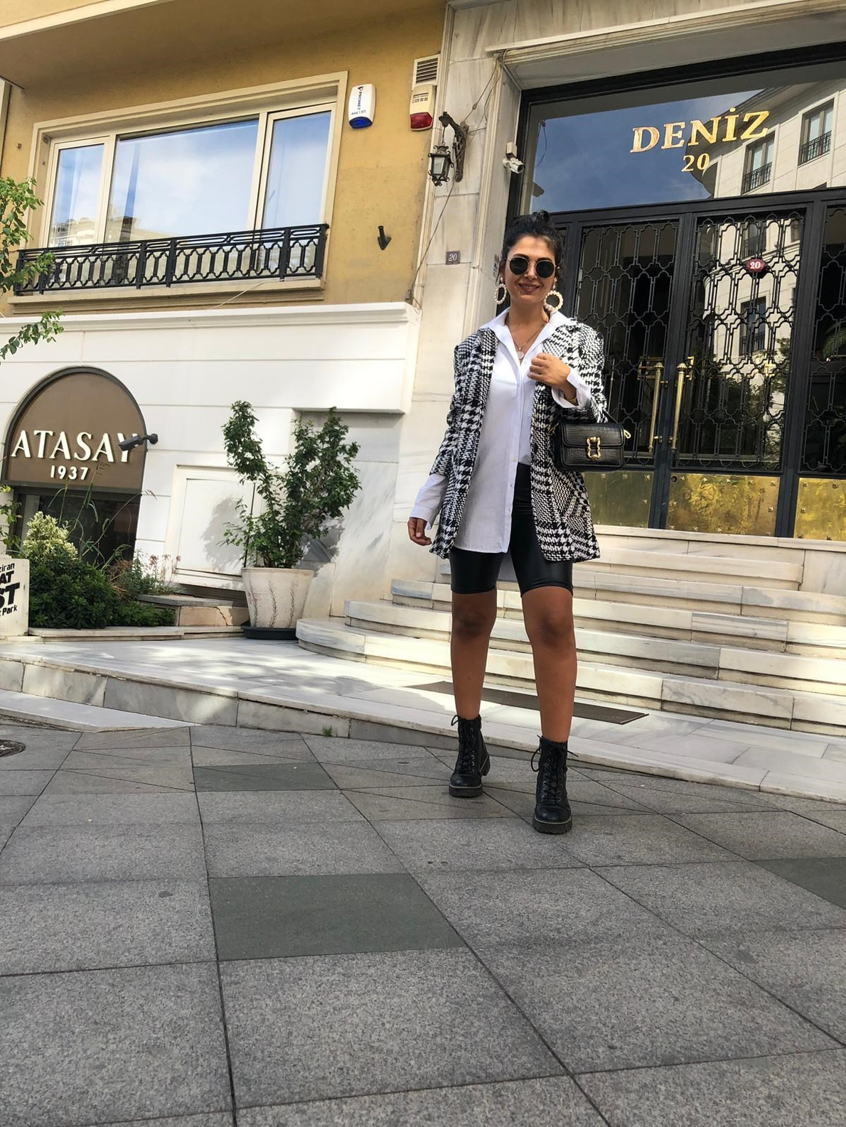 Tüvit Siyah Beyaz Çizgili Ekose Ceket