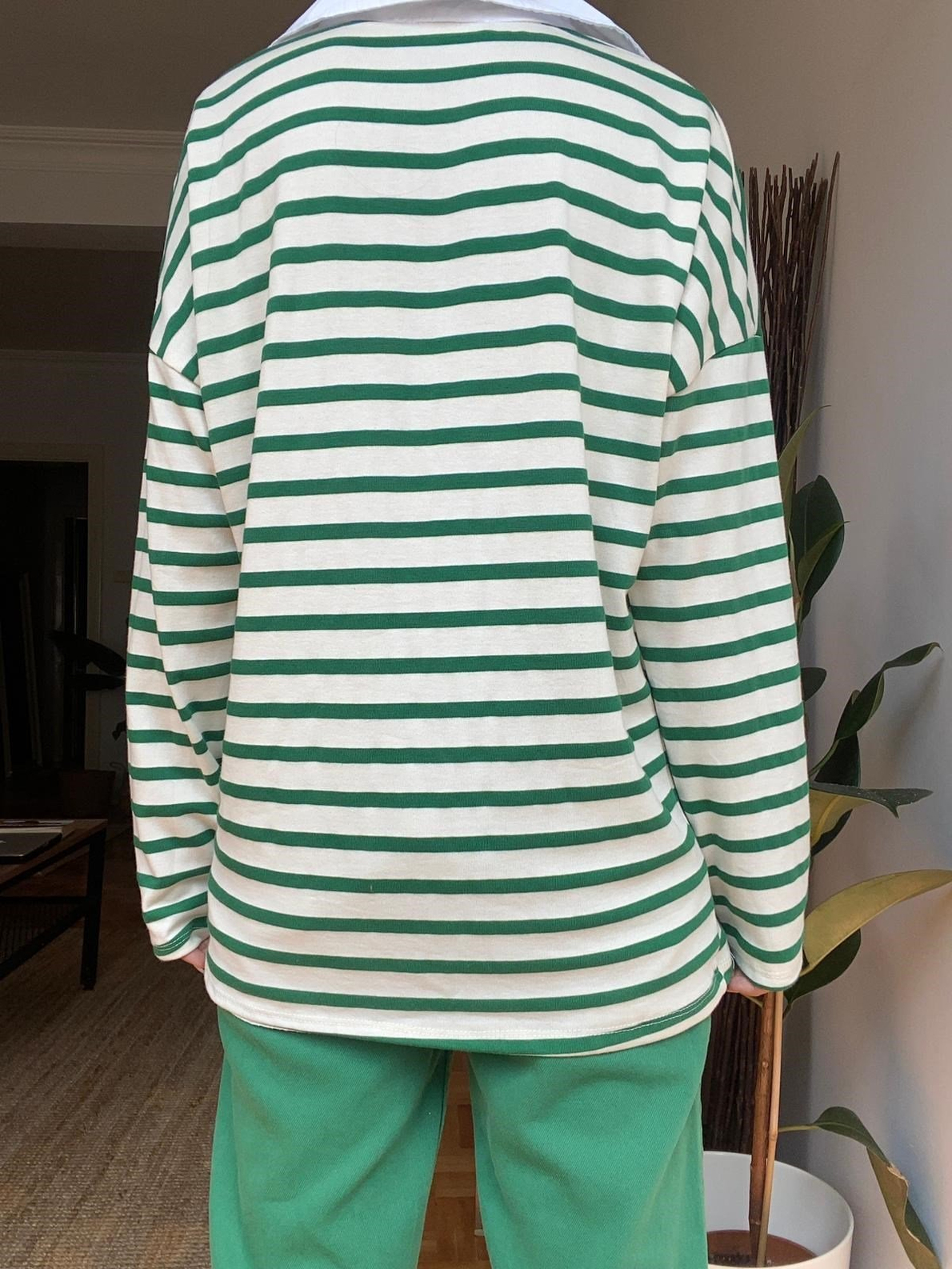 Yeşil Çizgili Yaka Detaylı Sweat
