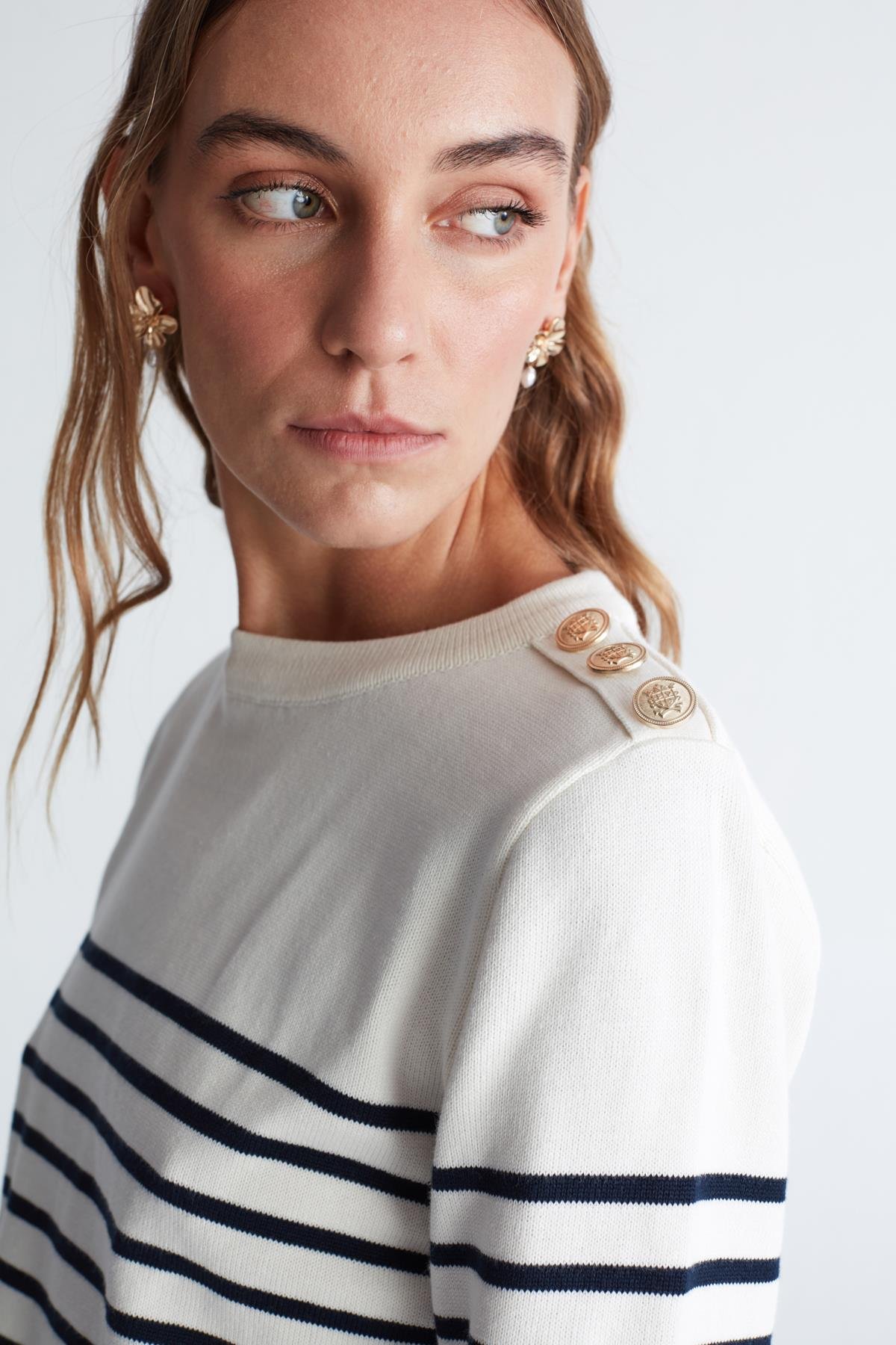 Peraluna AUDREY PULLOVER Omzu Düğmeli Çizgili Organik Pamuk Mevsimlik Kadın Triko Kazak Ekru/Lacivert