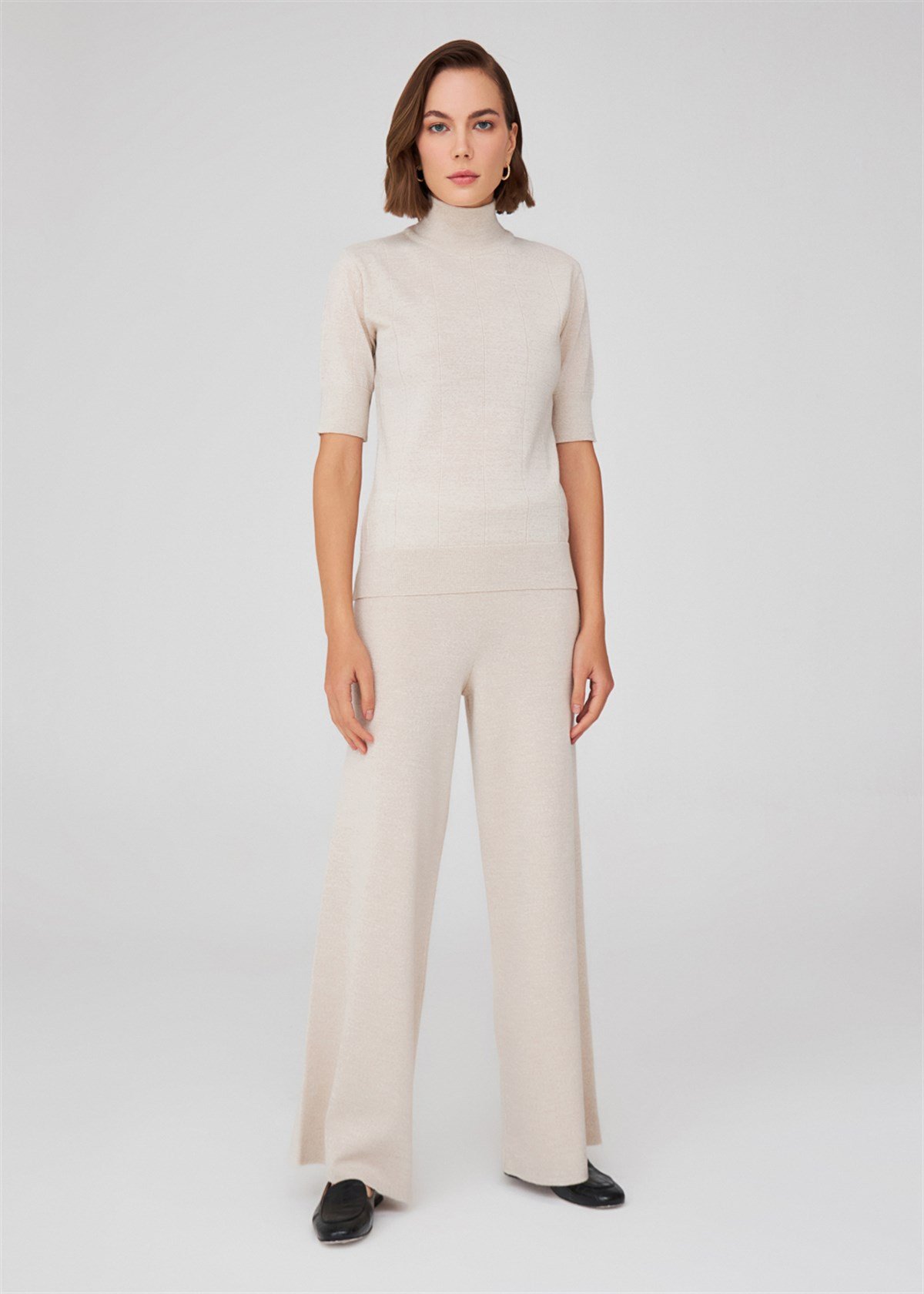 Peraluna Turtleneck Short Sleeve Slim Women's Knitwear Blouse - Ecru Melange