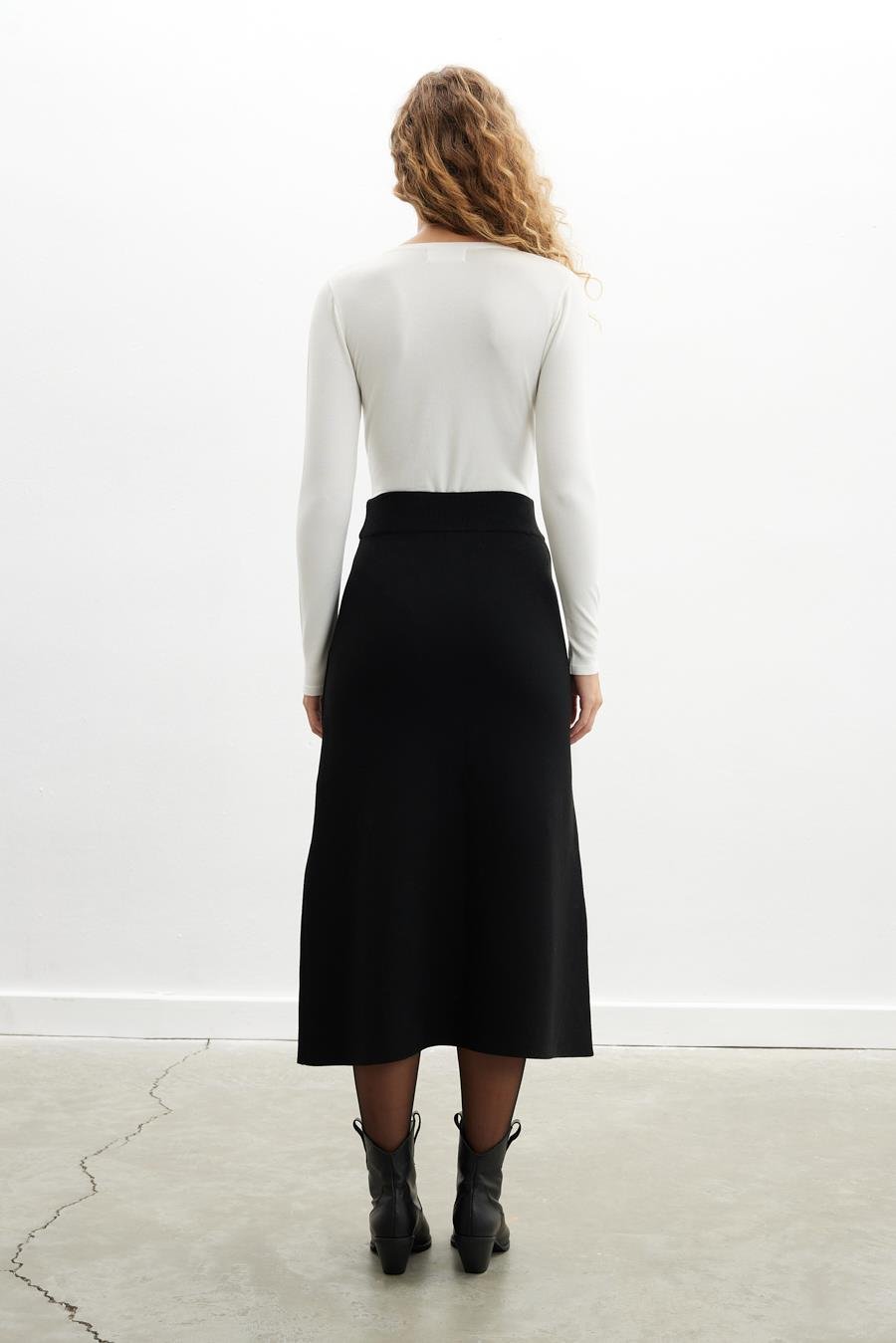 Peraluna BLAKE SKIRT Düğme Detaylı Yırtmaçlı Midi Boy Kadın Triko Etek - Siyah