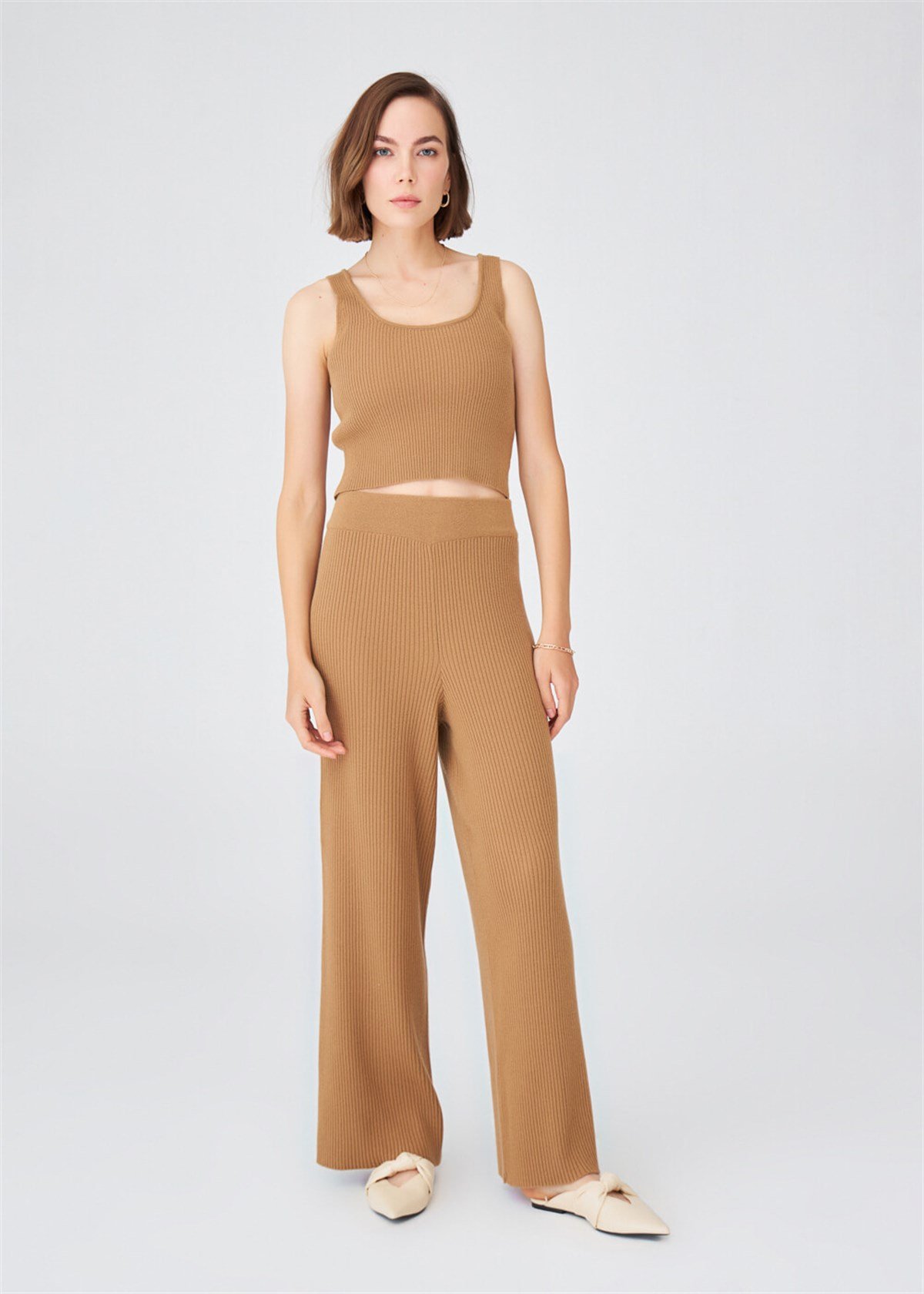 Peraluna Bol Kesim Boru Paça Kadın Triko Pantolon Camel