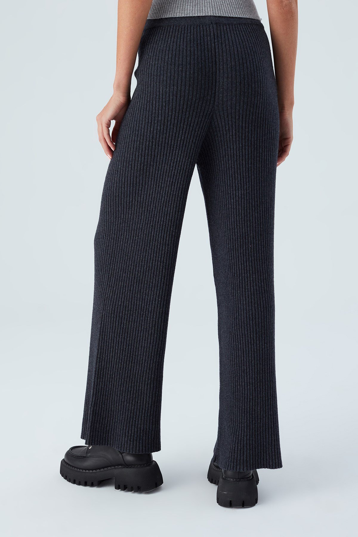 Peraluna Bol Kesim Kaşmir Karışım Boru Paça Kadın Triko Pantolon Antrasit