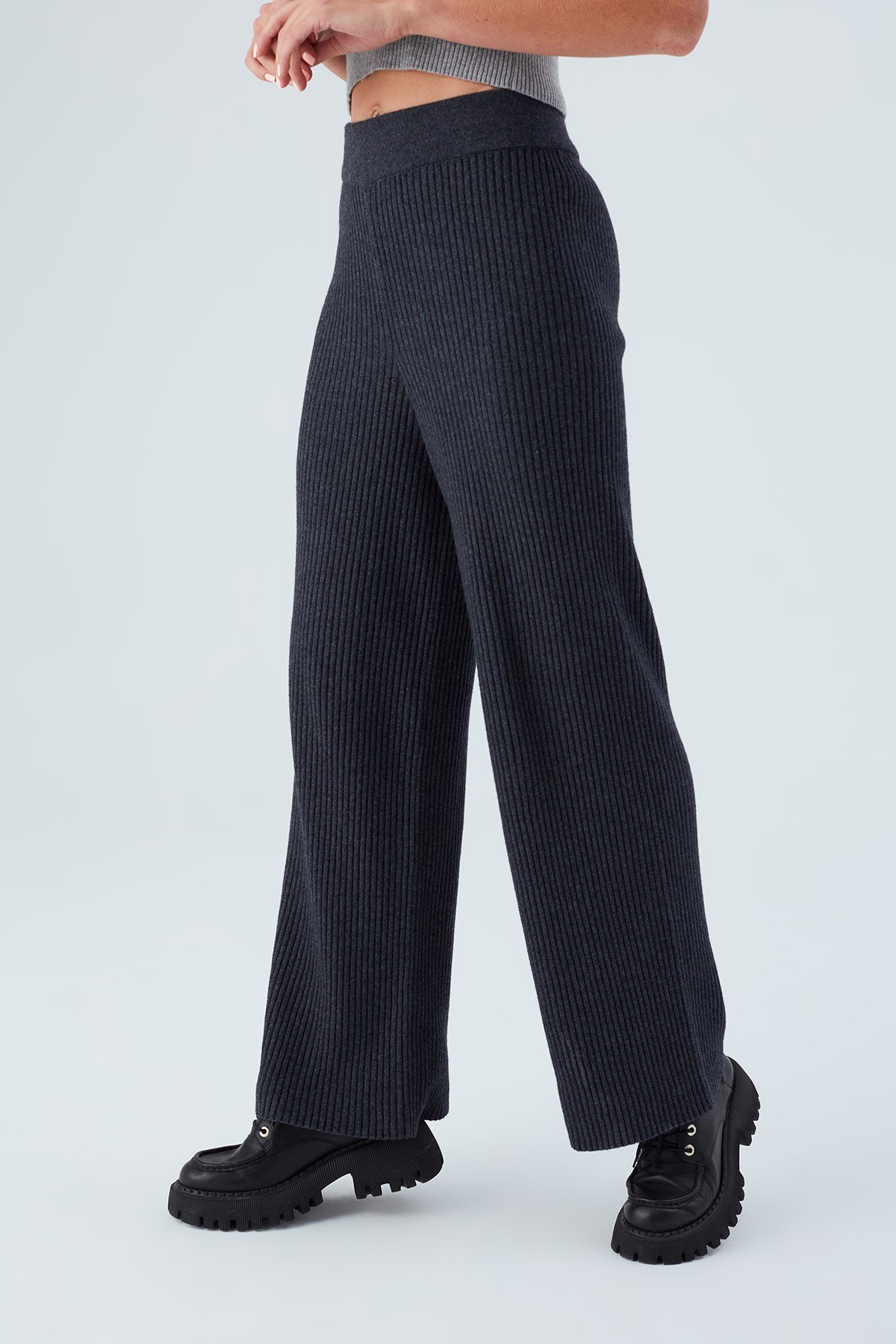 Peraluna Bol Kesim Kaşmir Karışım Boru Paça Kadın Triko Pantolon Antrasit