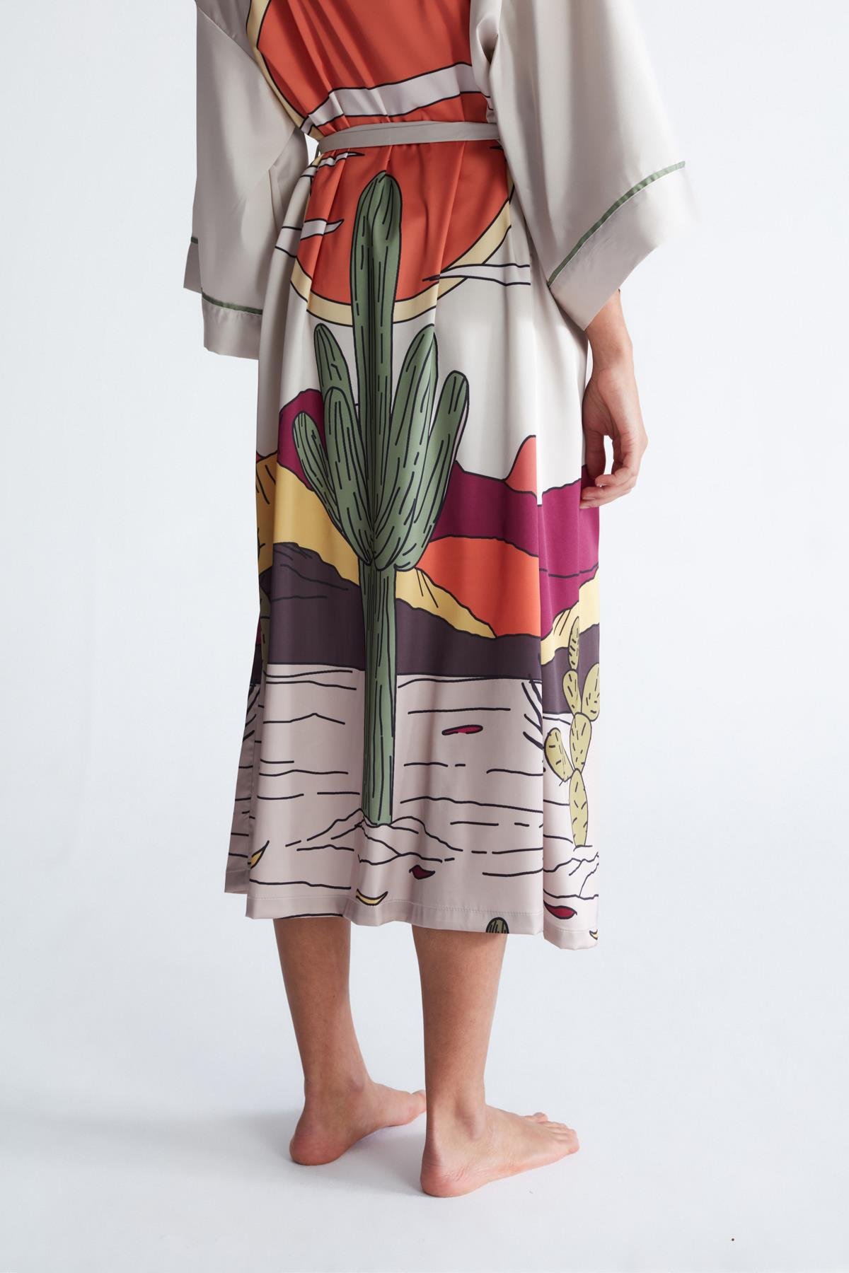 Peraluna CACTUS KİMONO 122 CM Kaktus Desen Midi Boy Kemerli Saten Kadın Kımono Taş