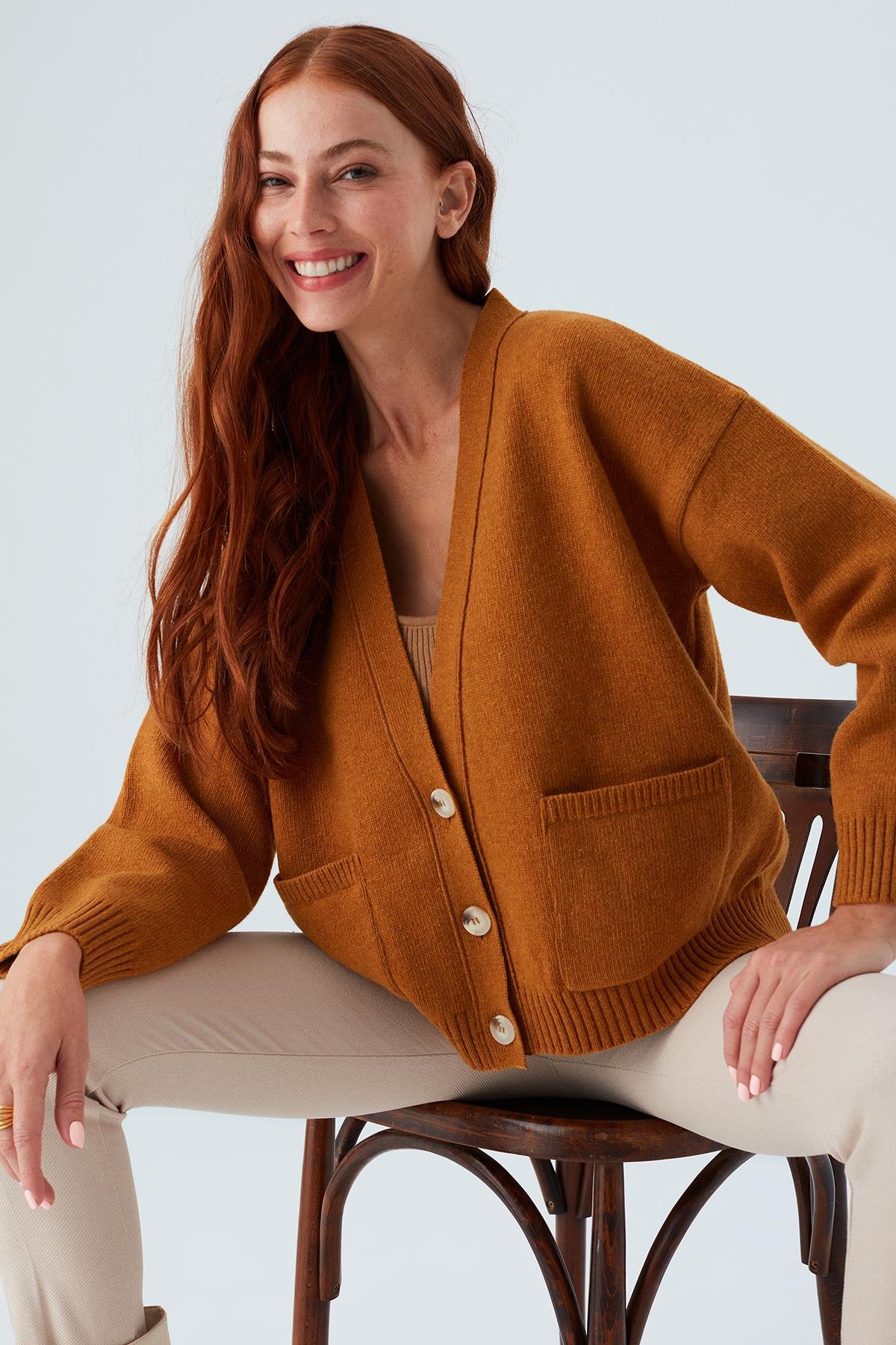 Peraluna CAROL CARDIGAN Cepli Düğmeli Rahat Kesim Crop Kadın Triko Hırka Sütlü Kahve