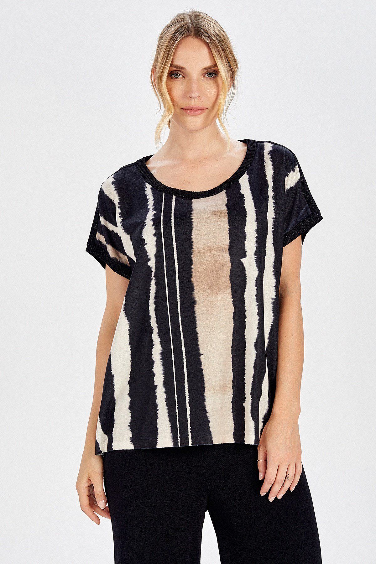 Peraluna Striped Batik Printed Short Sleeve Women's Knitwear Blouse