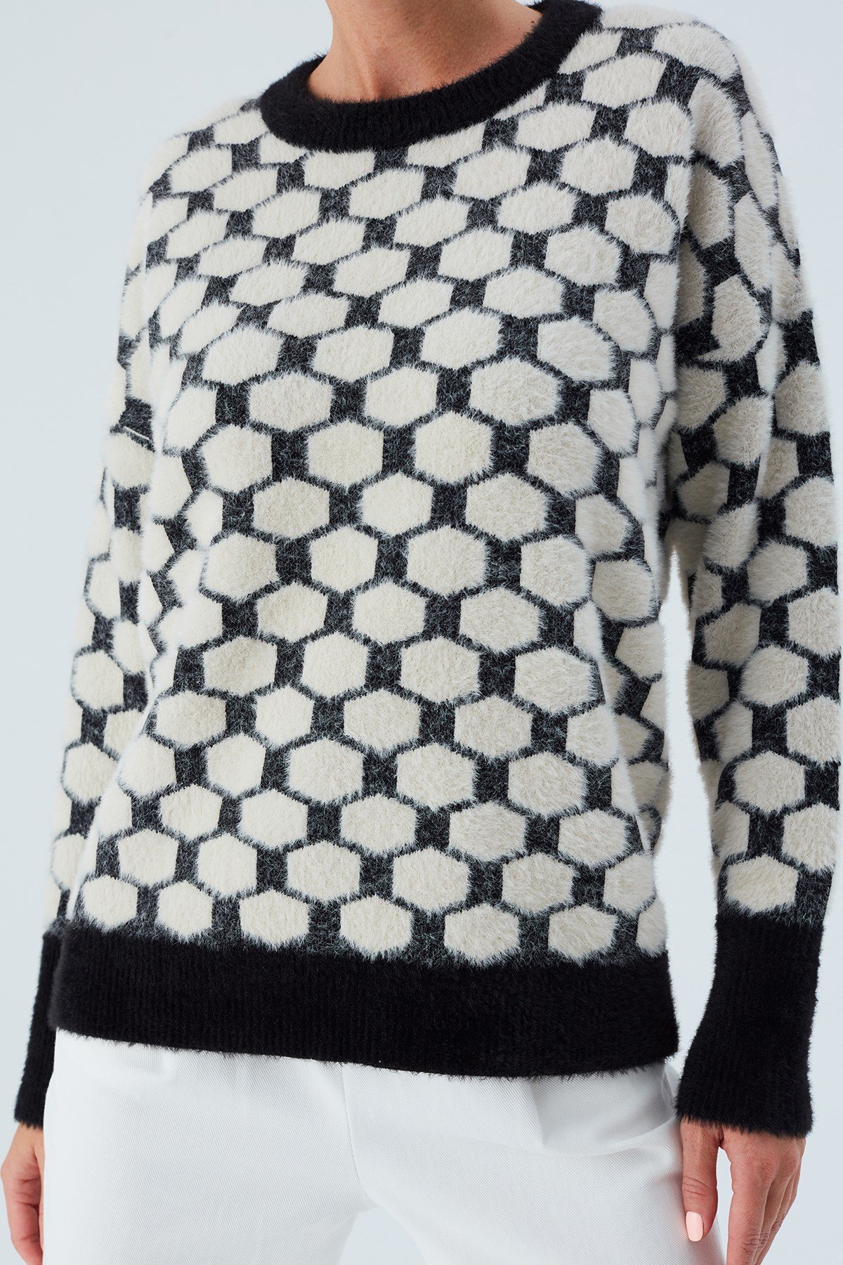 Peraluna DONNA PULLOVER Petek Desenli Kadın Triko Kazak Siyah/Ekru