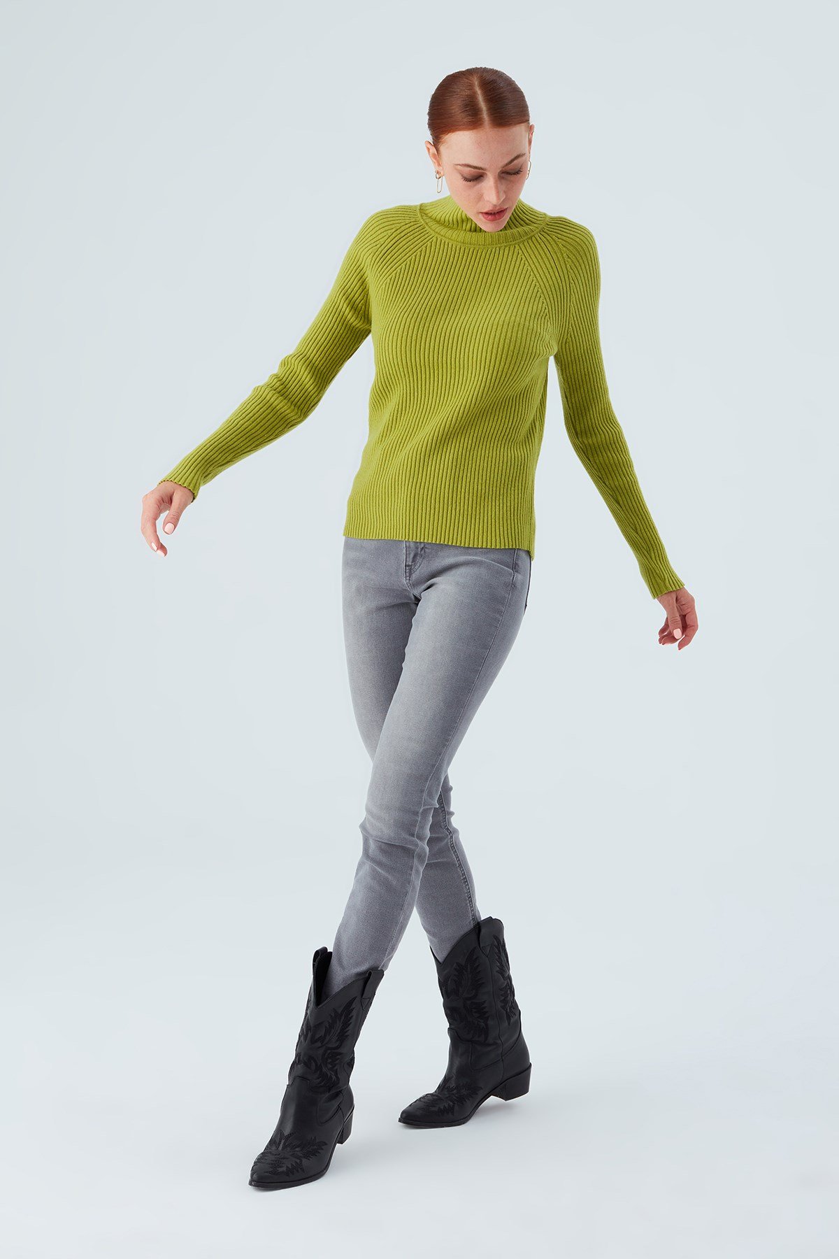 Peraluna Turtleneck Cashmere Blend Slim Fit Women Knitwear Sweater - Green