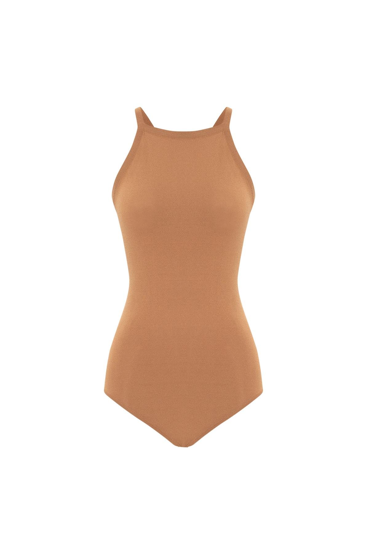 Peraluna GRETA BODY Halter Yaka Arkası Çapraz Alttan Çıtçıtlı Kadın Triko Body Camel