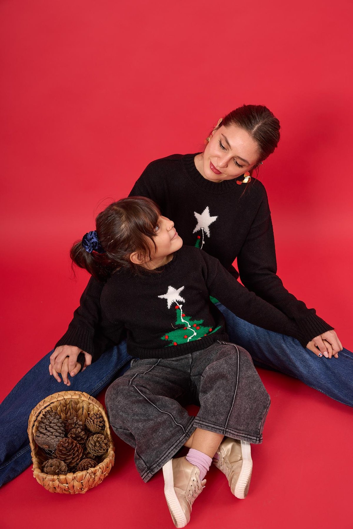 Peraluna Happy Times Çam Ağacı Desenli Unisex Yılbaşı Kazağı - Siyah/Yeşil