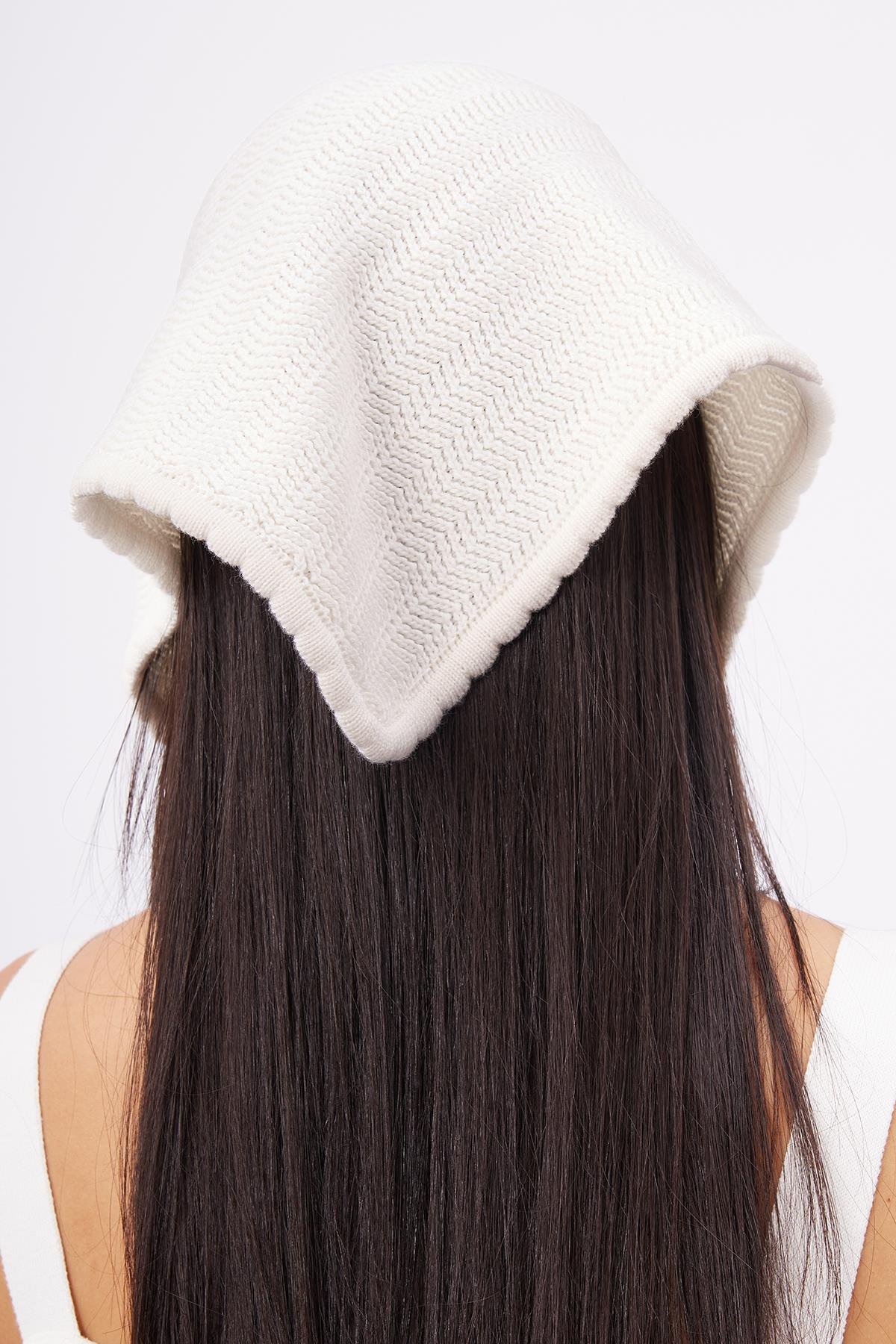 Peraluna IRIS SCARFE Balık Sırtı Örgü Detaylı Bağcıklı Kadın Triko Eşarp - Ekru