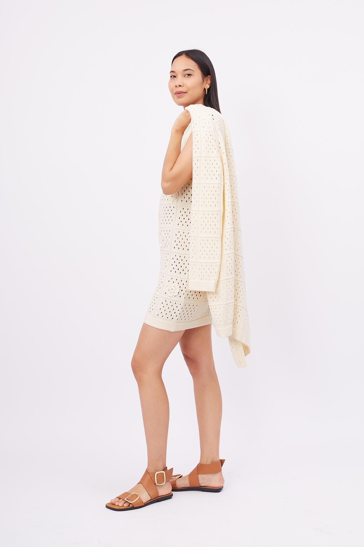 Peraluna ISABEL CARDİGAN Ajur Örgü El Yapımı Broş Detaylı Düz Kesim Kadın Triko Hırka - Ekru