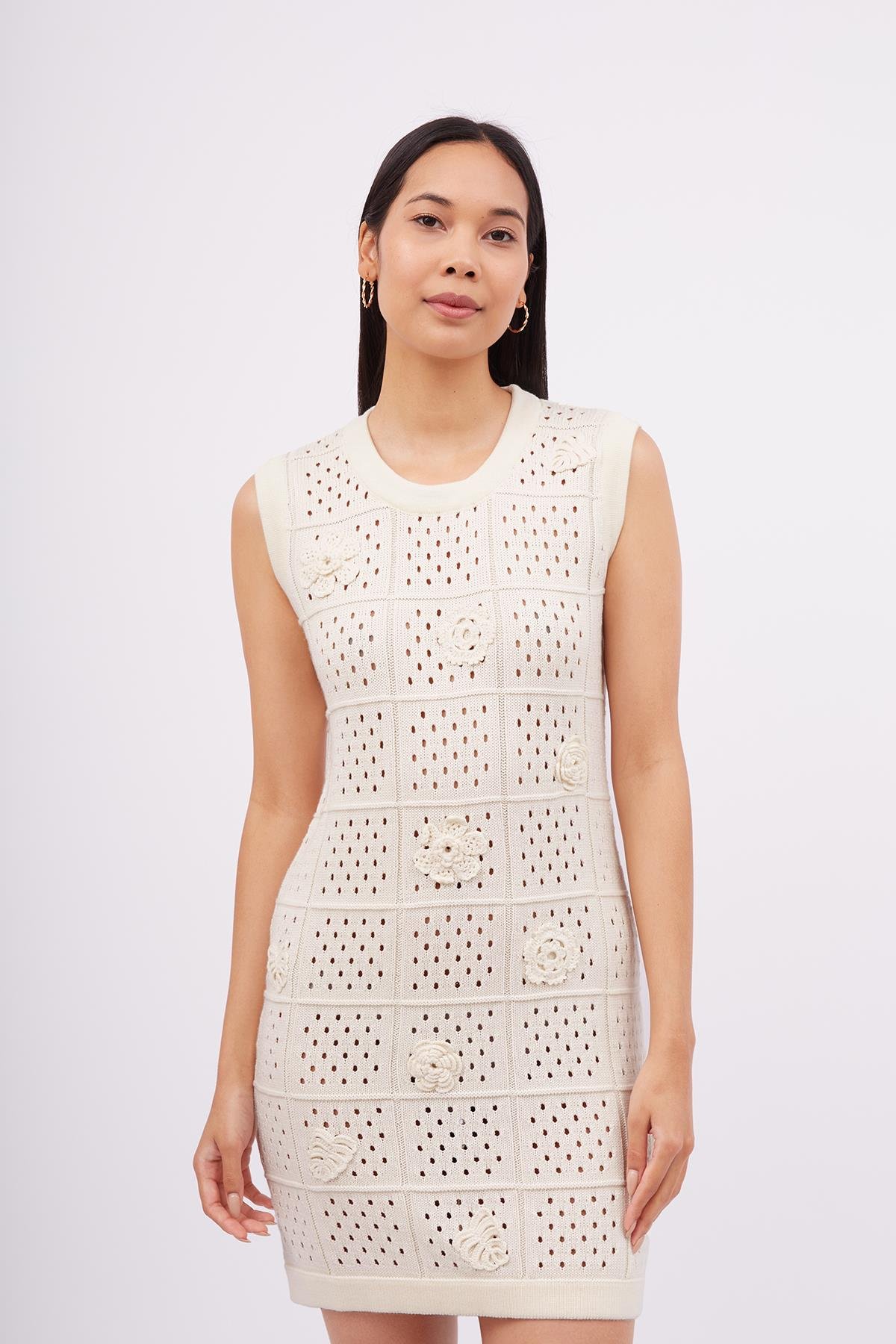 Peraluna ISABEL DRESS Ajur Örgü El Yapımı Çiçek Detaylı Düz Kesim Kolsuz Kadın Triko Elbise - Ekru