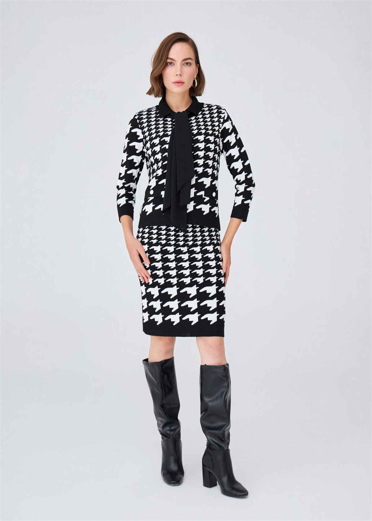 Peraluna Houndstooth Chiffon Scarf Polo Collar Short Women's Knitwear Jacket - Black/Ecru