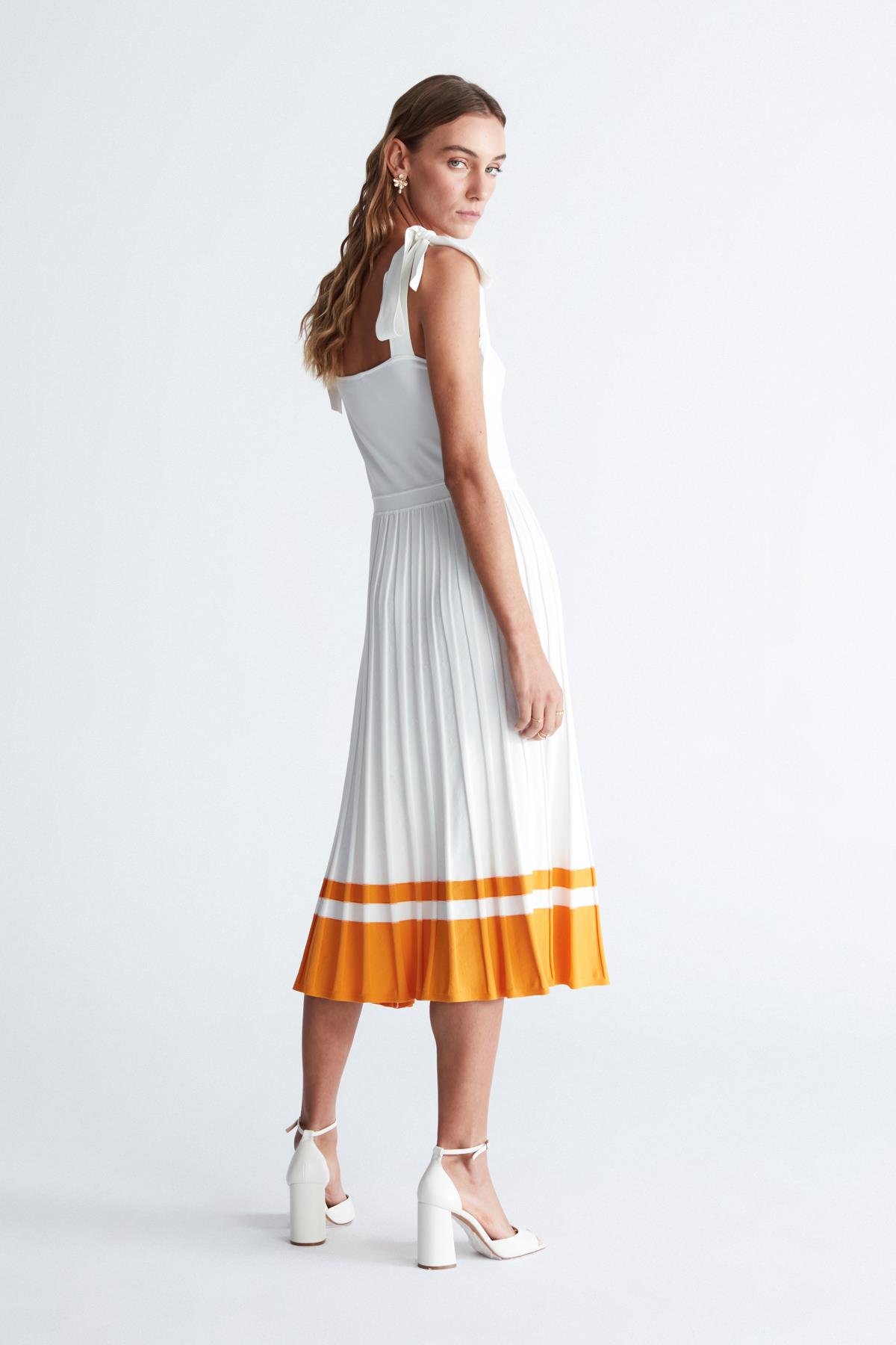 Peraluna KELLY DRESS Askılı Bağlama Detaylı Rahat Kesim Midi Boy Yazlık Kadın Triko Elbise Ekru