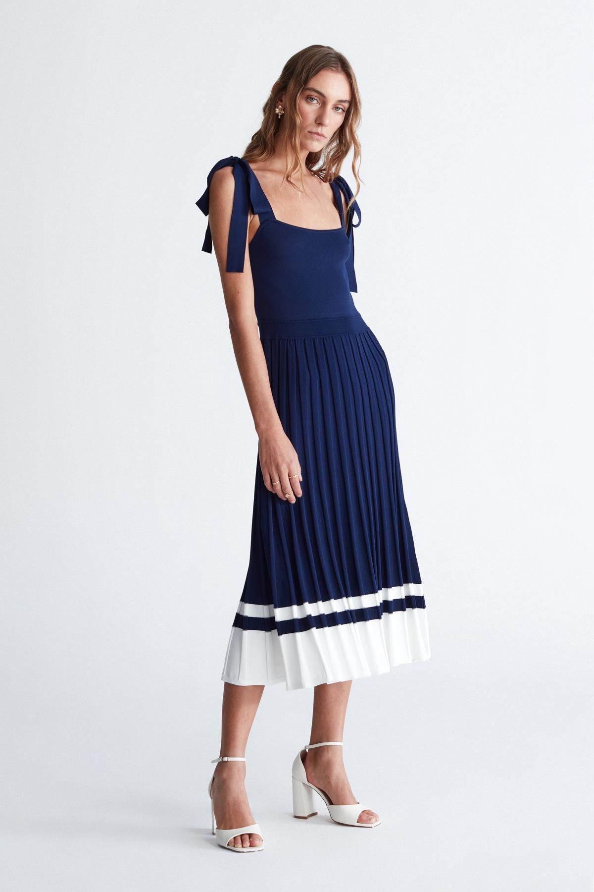 Peraluna KELLY DRESS Askılı Bağlama Detaylı Rahat Kesim Midi Boy Yazlık Kadın Triko Elbise Lacivert