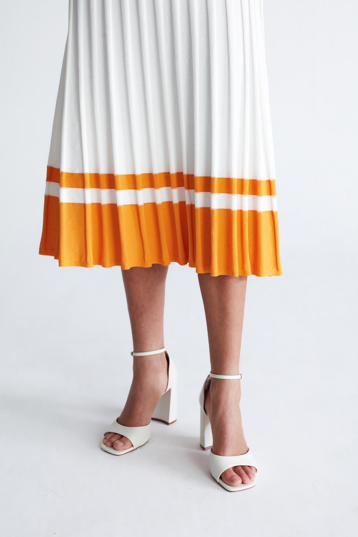 Peraluna KELLY DRESS Askılı Bağlama Detaylı Rahat Kesim Midi Boy Yazlık Kadın Triko Elbise Ekru