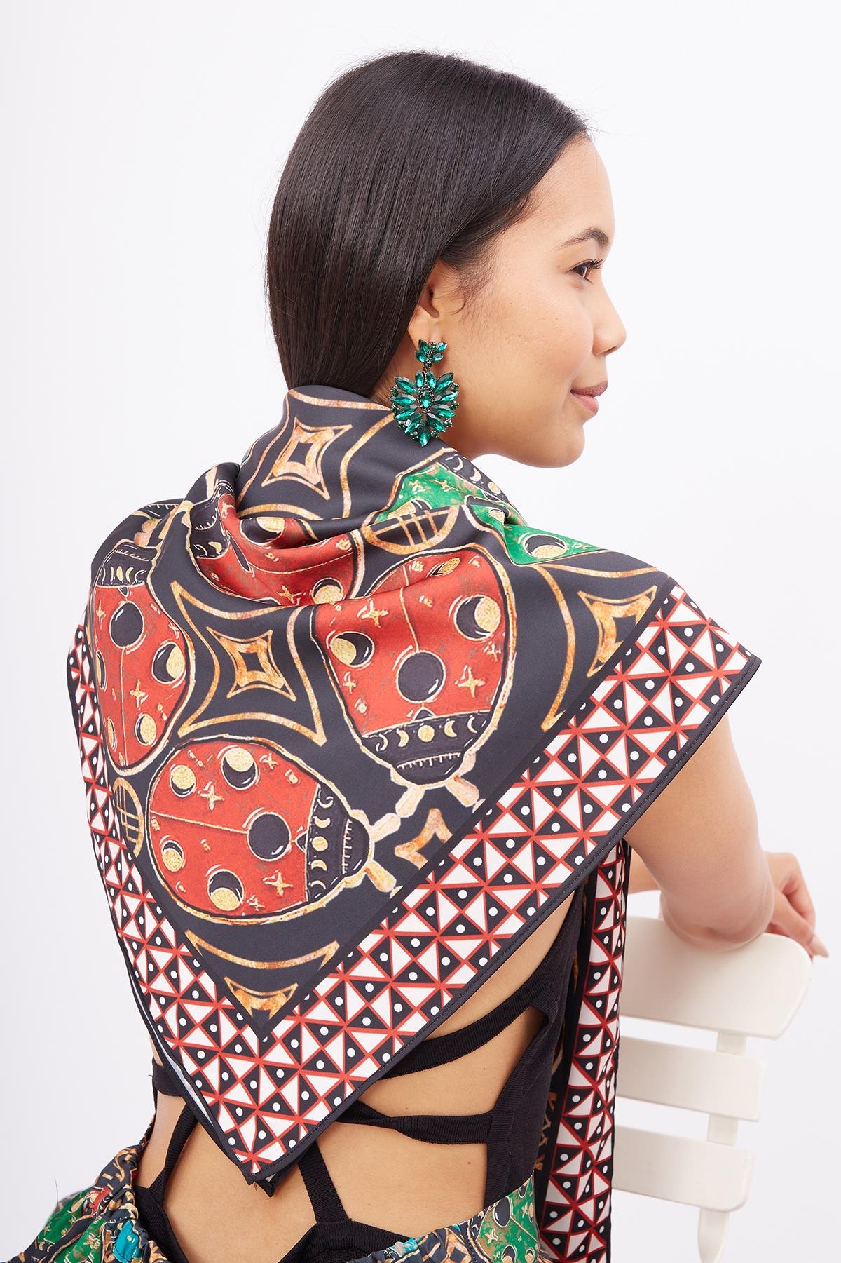 Peraluna LADYBUG SCARFE Uğurböceği Baskılı Saten Eşarp - Çok Renkli