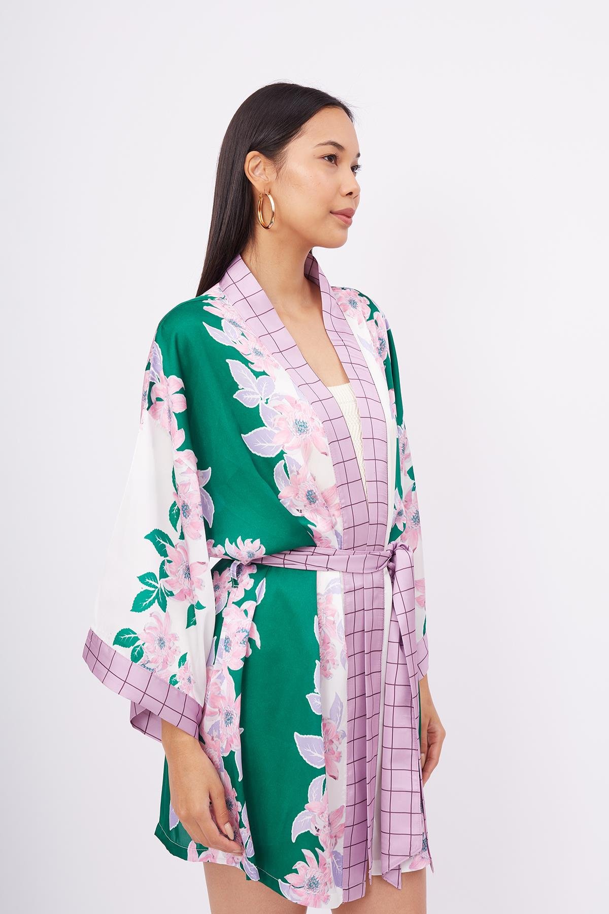 Peraluna LILAC CHARM SHORT KIMONO Çiçek Baskılı 90 CM Saten Kısa Kadın Kimono - Yeşil/Pembe