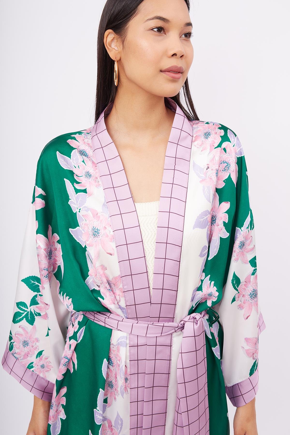 Peraluna LILAC CHARM SHORT KIMONO Çiçek Baskılı 90 CM Saten Kısa Kadın Kimono - Yeşil/Pembe