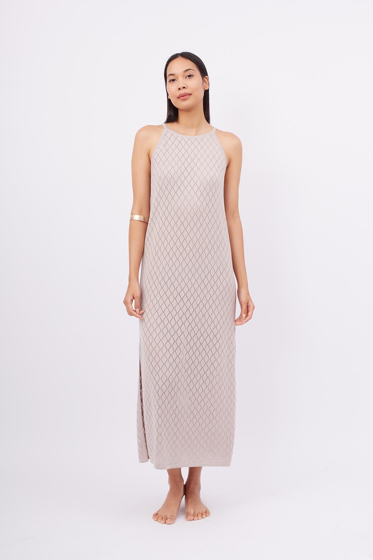 Peraluna LISA DRESS Ajur Örgü Dar Kesim Halter Yaka Arkası Bağcıklı Uzun Kadın Triko Elbise - Taş