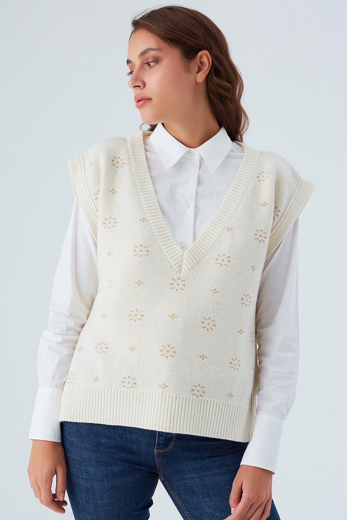 Peraluna LULU SLIP OVER Simli Kar Taneli Yanları Düğmeli V Yaka Kadın Triko Süveter Ekru