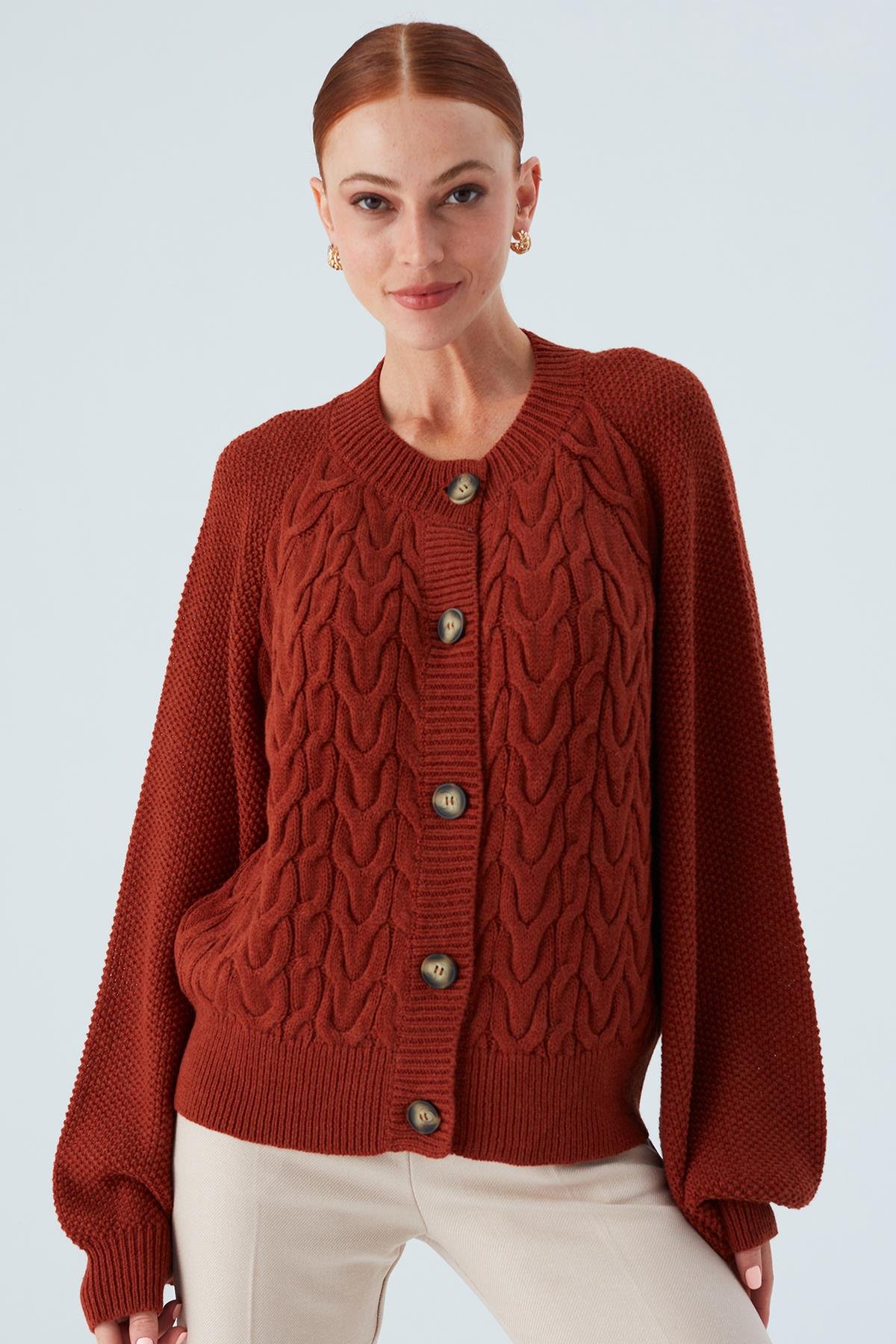 Peraluna MAY CARDIGAN Saç Örgülü Düğmeli Bol Kesim Kadın Triko Hırka Kızıl Kahve
