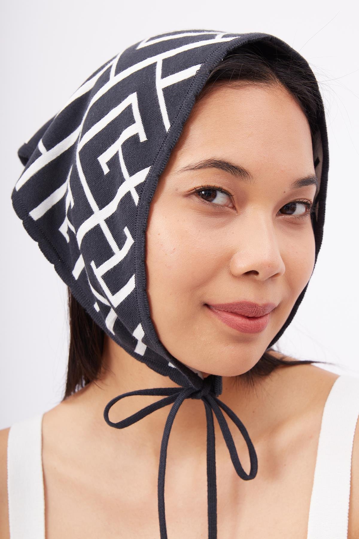 Peraluna MAZE SCARFE Labirent Desen Kadın Triko Eşarp - Antrasit/Ekru