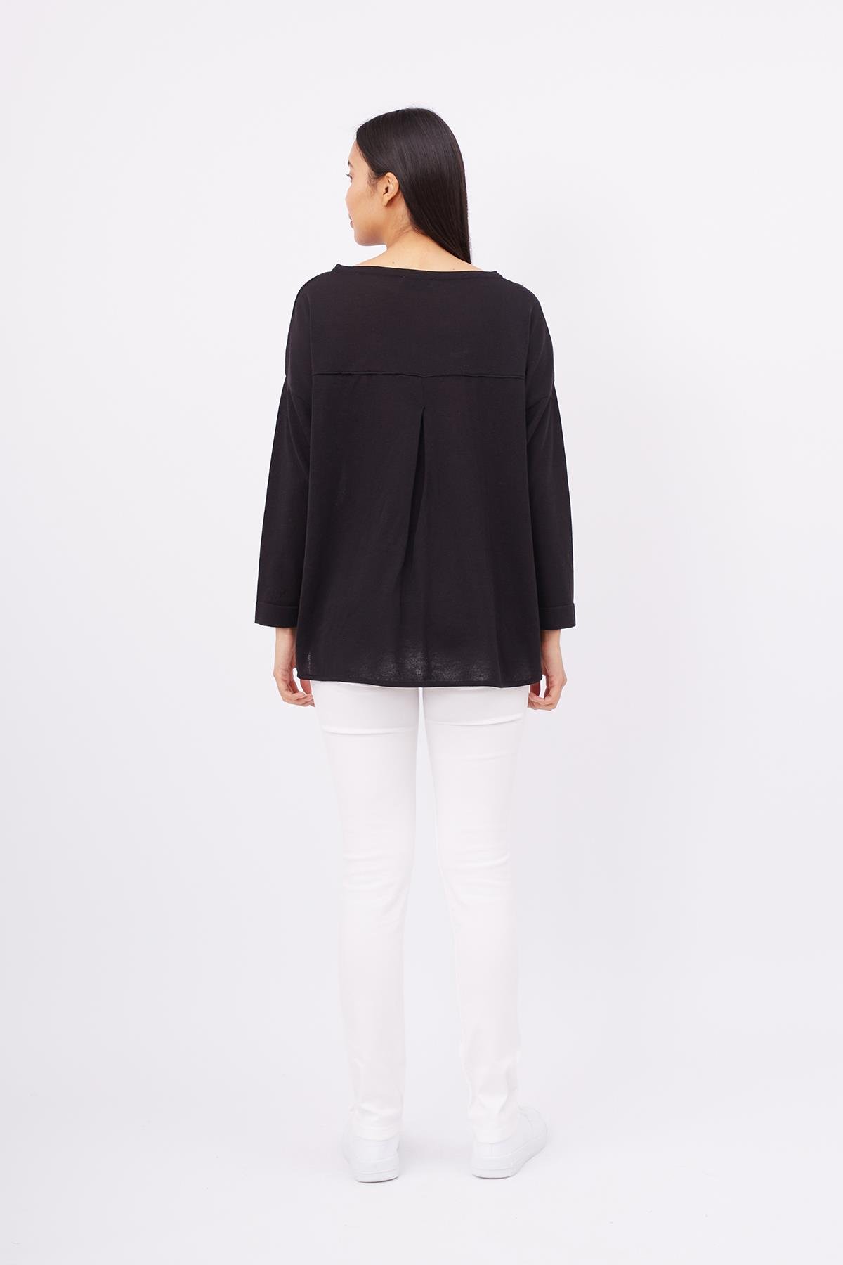 Peraluna Front and Back Pleated Loose Knitwear Women's Blouse - Black