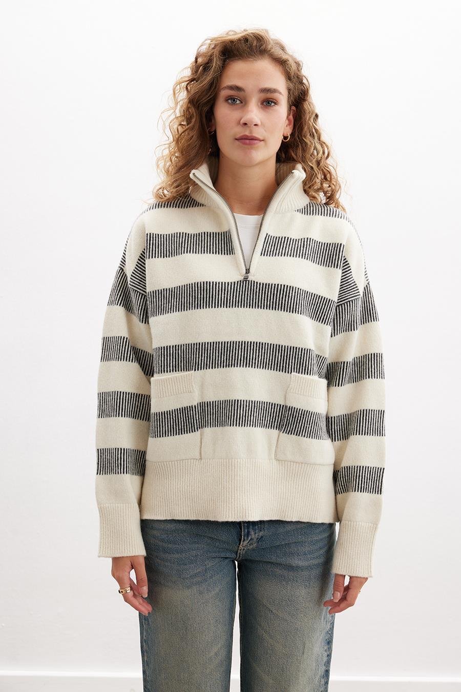 Peraluna MISTY SWEATER Yüksek Yaka Fermuarlı Çizgili Yün Karışım Kadın Triko Kazak - Ekru