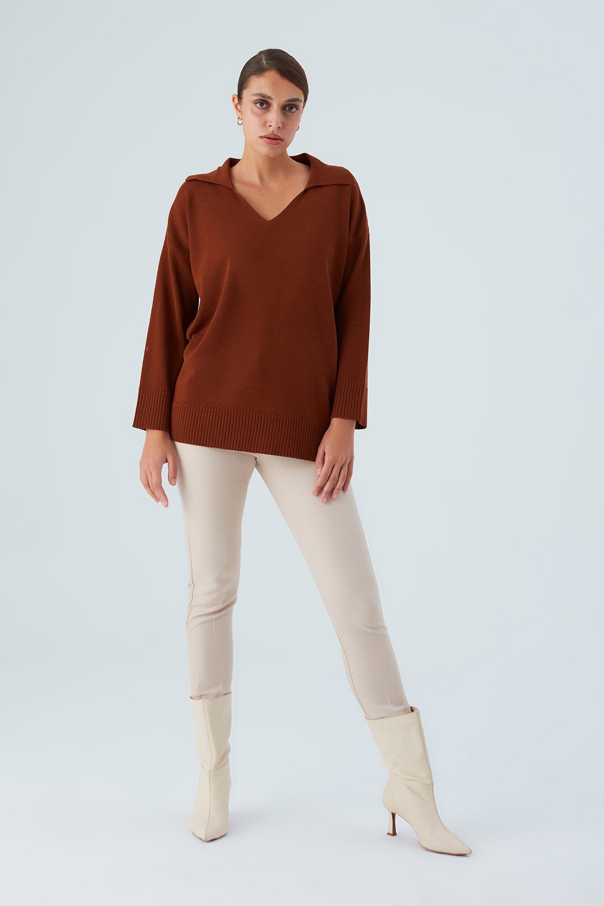 Peraluna Polo V-neck Loose Cut Women's Knitwear Sweater - Brown