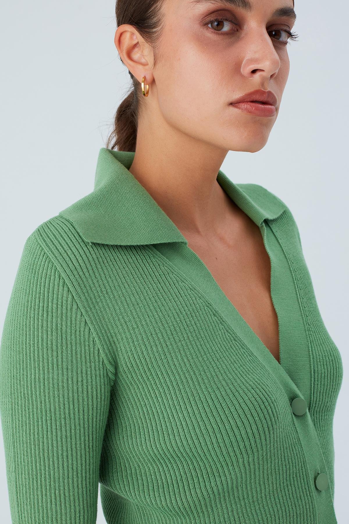 Peraluna Polo V Yaka Ribana Örgü Fit Kesim Kadın Triko Hırka Yeşil