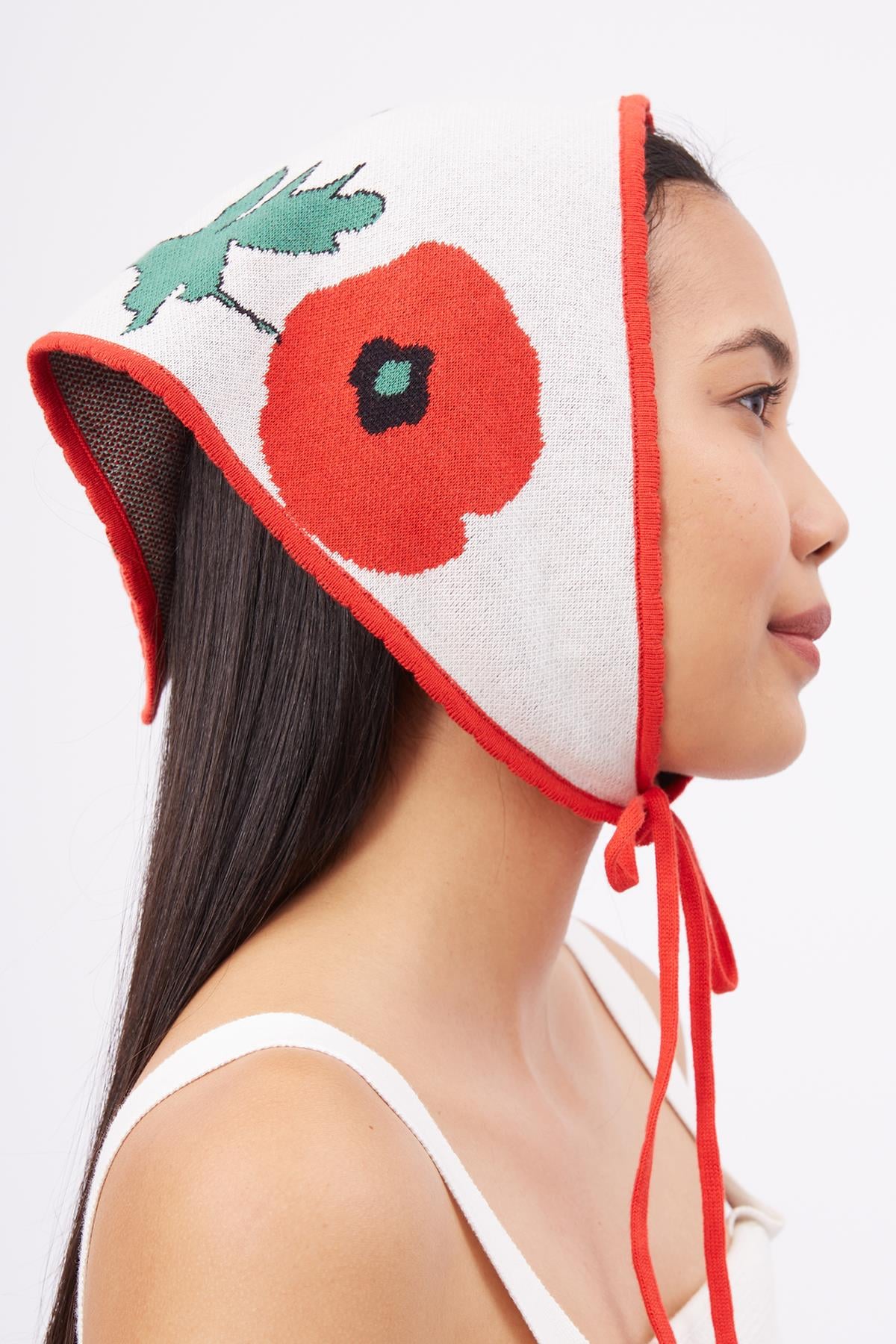Peraluna POPPY SCARFE Gelincik Desenli Bağcıklı Kadın Triko Eşarp - Ekru
