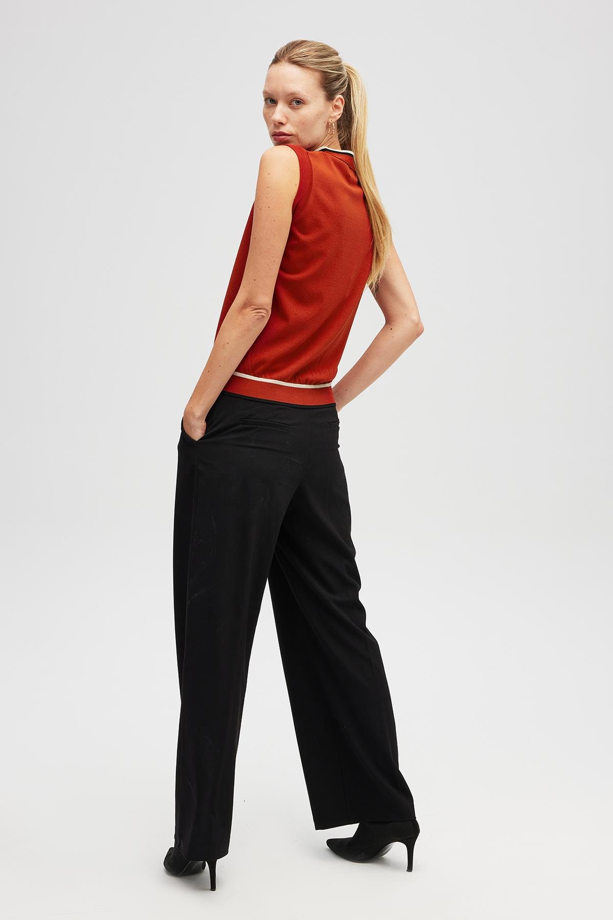 Peraluna Priscilla Çizgi Detaylı Fiyonklu Kadın Triko Bluz - Kiremit