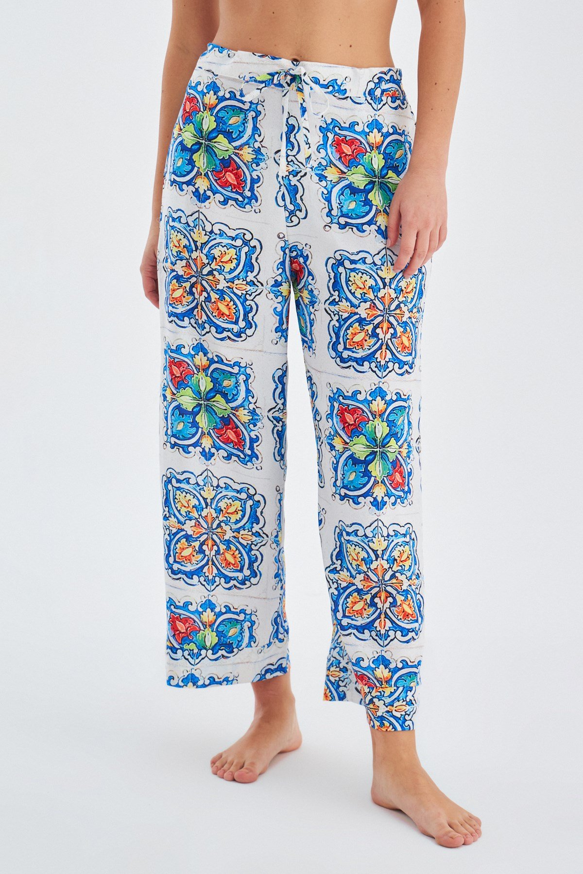 Peraluna RİA TROUSER Çini Desenli Bol Kesim Yazlık Saten Kadın Pantolon Çok Renkli