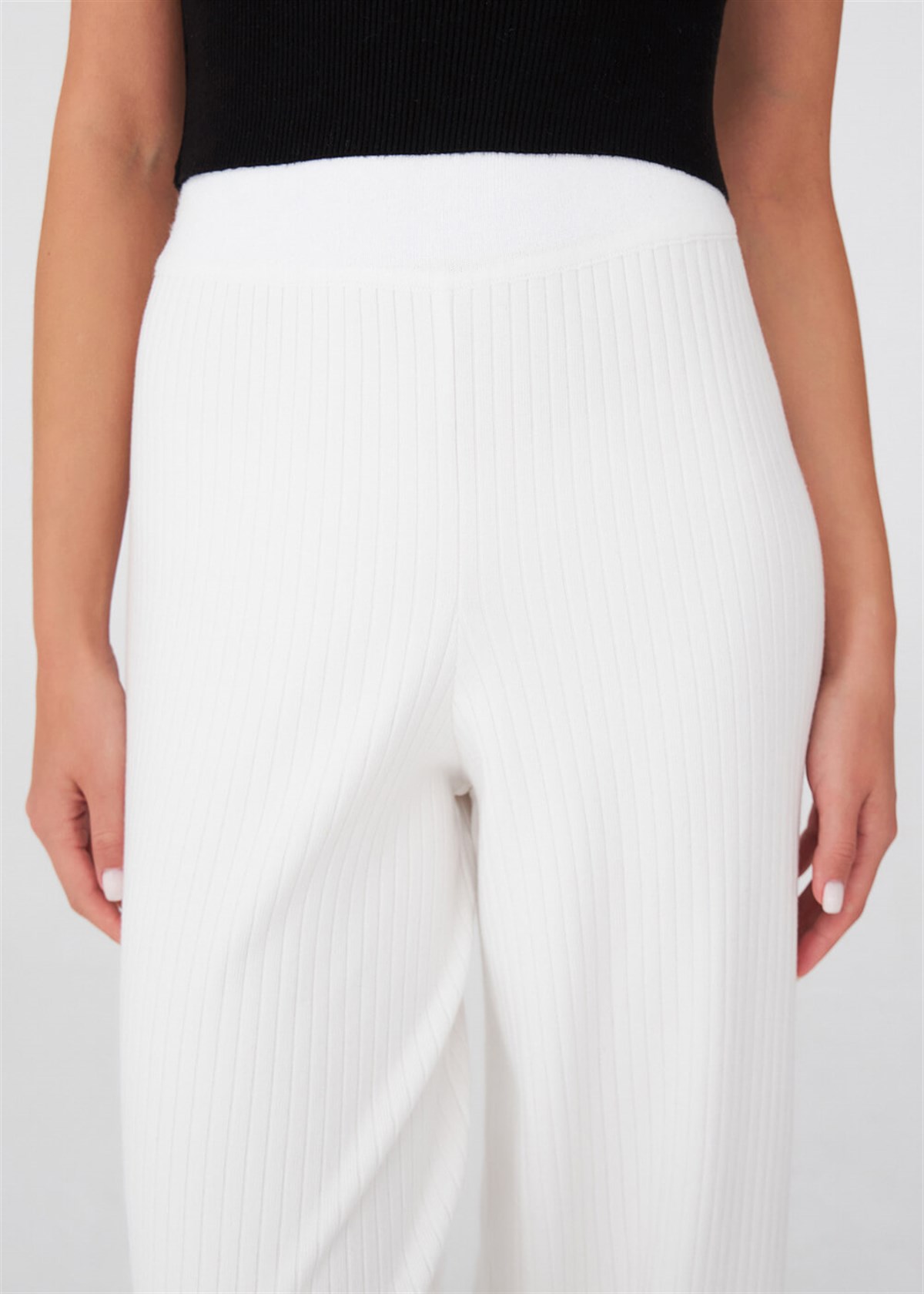 Peraluna Ribana Örgü Rahat Kesim Boru Paça Triko Pantolon Ekru