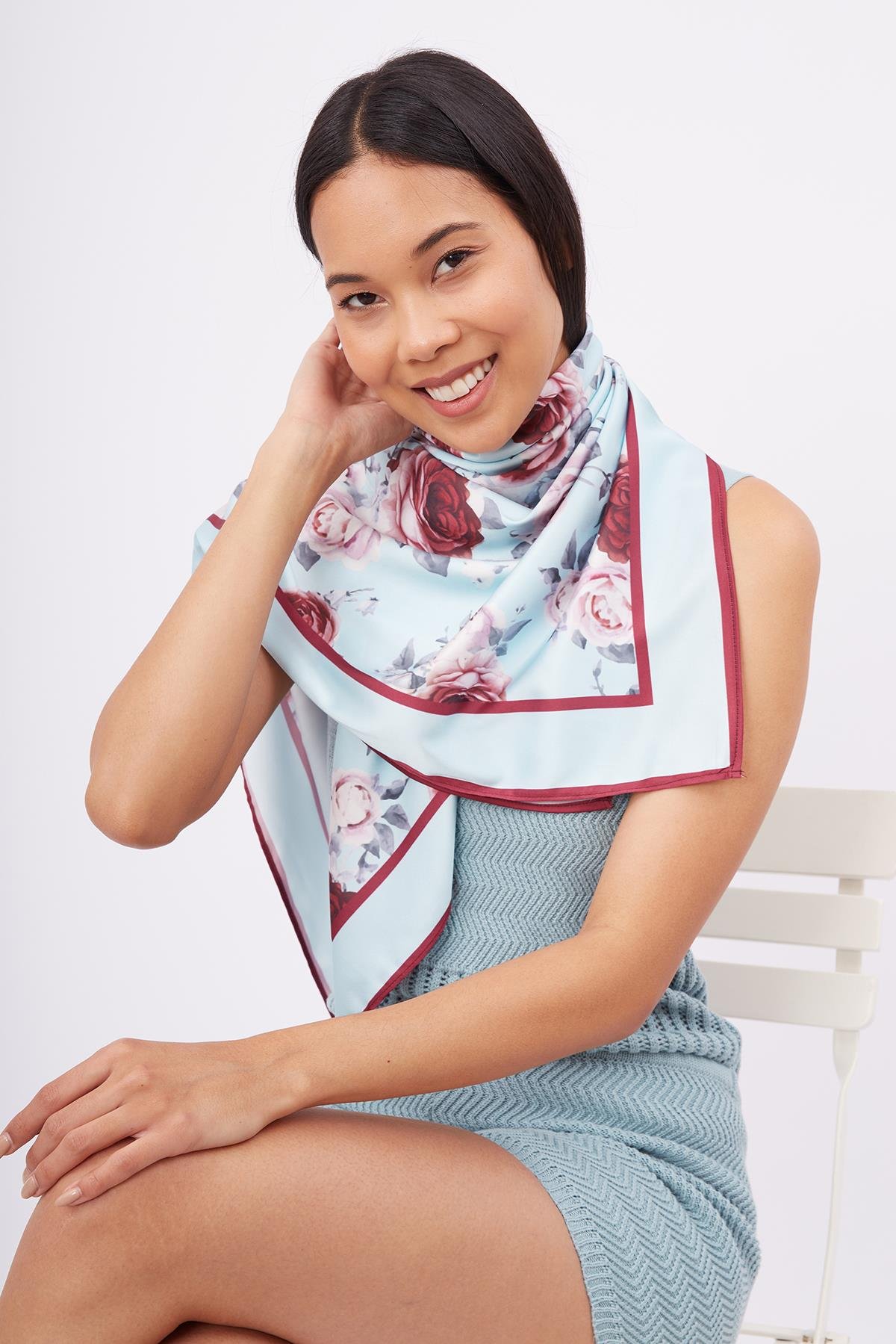 Peraluna ROSEMARRY SCARFE Gül Desen Baskılı Saten Eşarp - Turkuaz