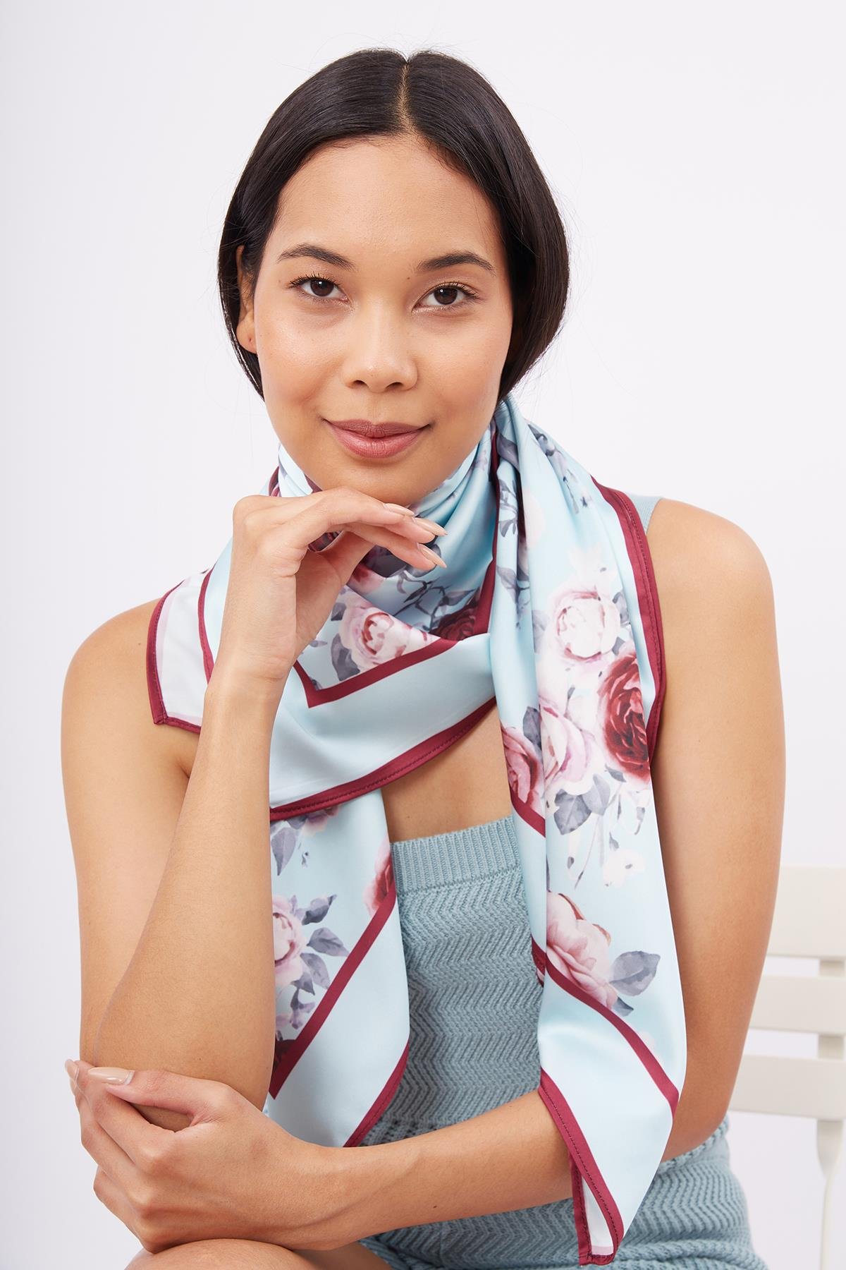 Peraluna ROSEMARRY SCARFE Gül Desen Baskılı Saten Eşarp - Turkuaz