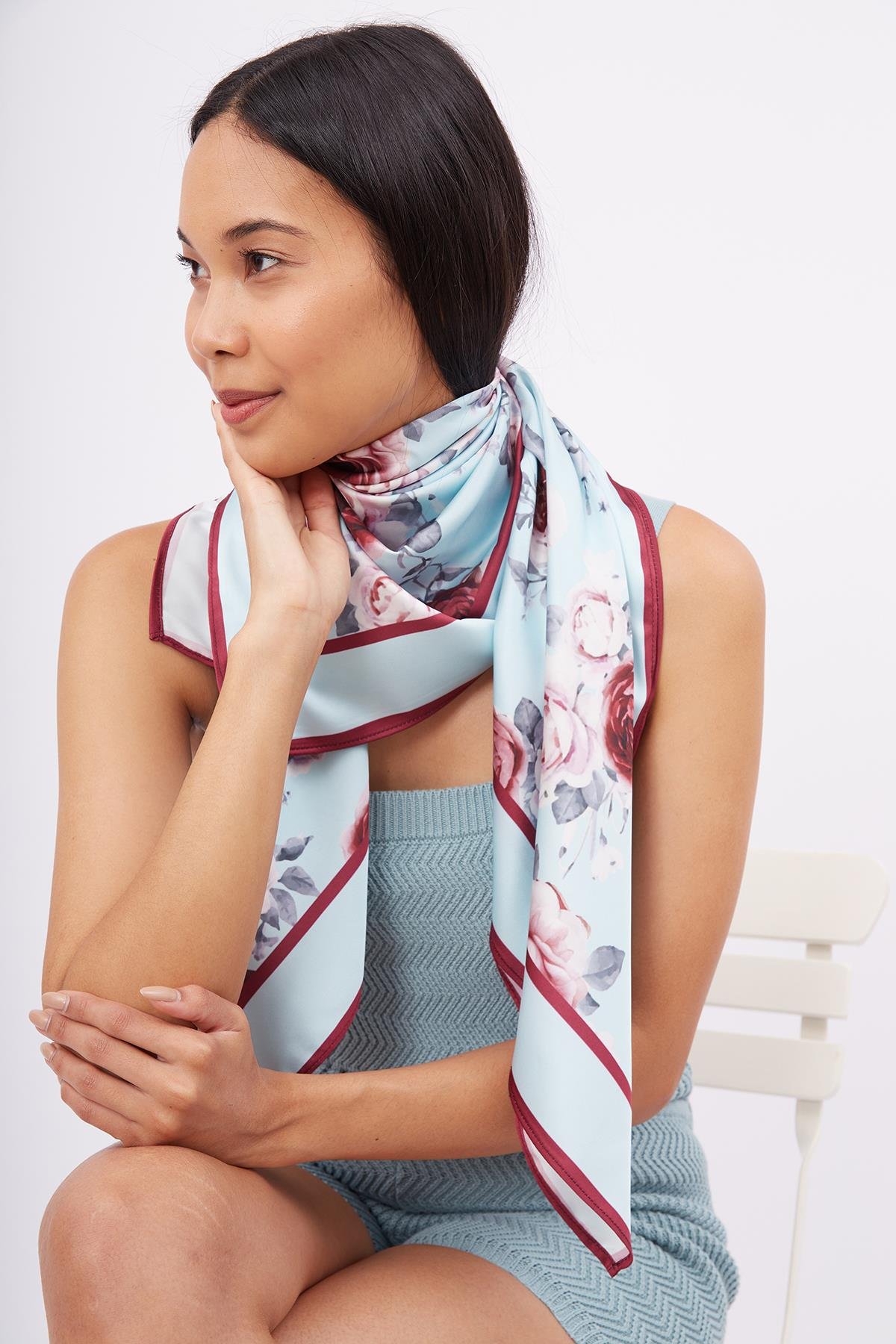 Peraluna ROSEMARRY SCARFE Gül Desen Baskılı Saten Eşarp - Turkuaz