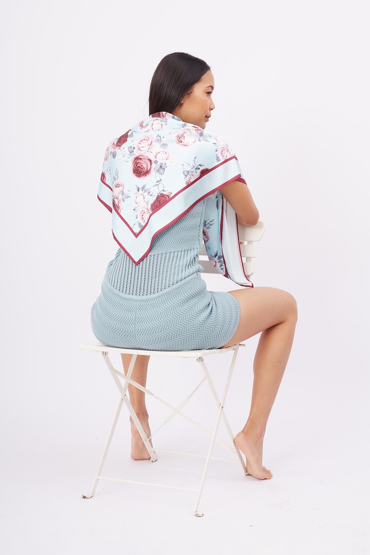 Peraluna ROSEMARRY SCARFE Gül Desen Baskılı Saten Eşarp - Turkuaz