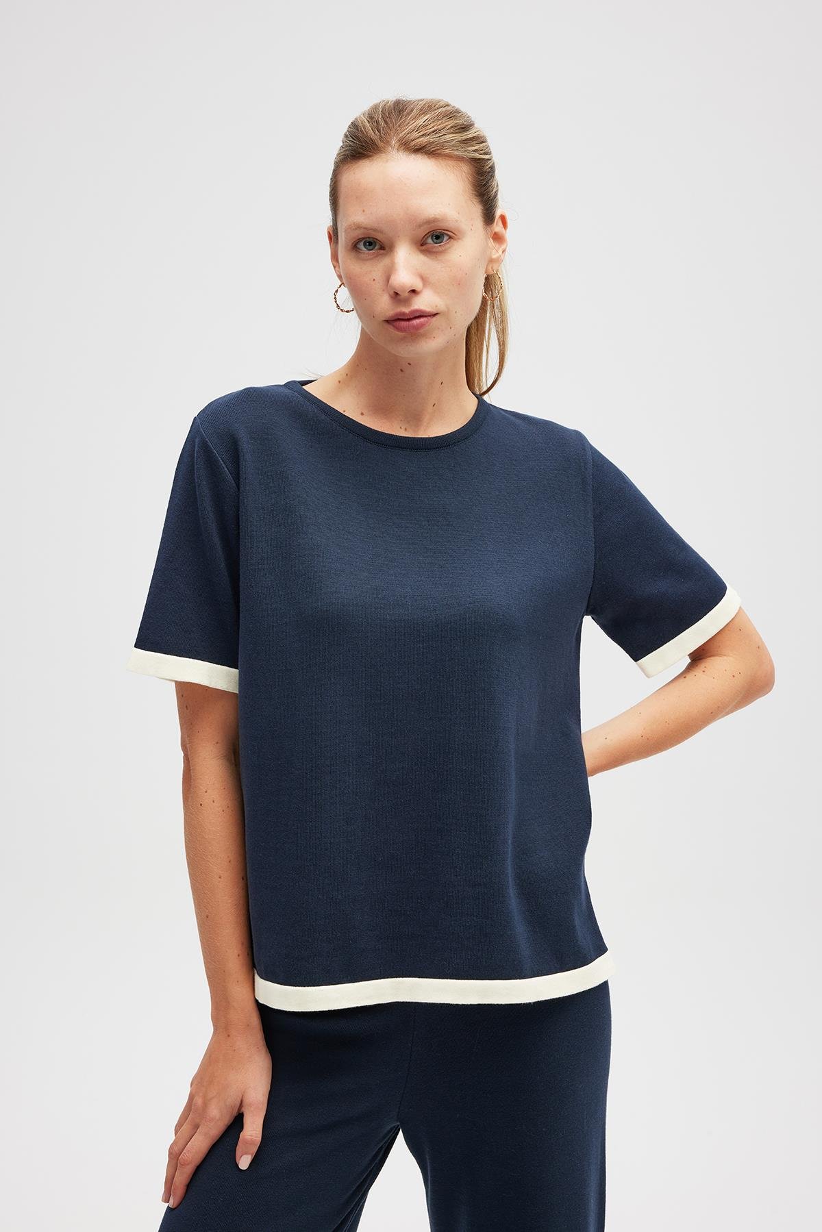 Peraluna Rumi Kadın Triko Yanları Yırtmaçlı Pamuk Bluz - Lacivert