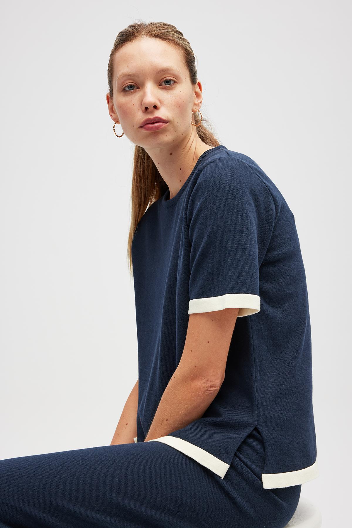 Peraluna Rumi Kadın Triko Yanları Yırtmaçlı Pamuk Bluz - Lacivert