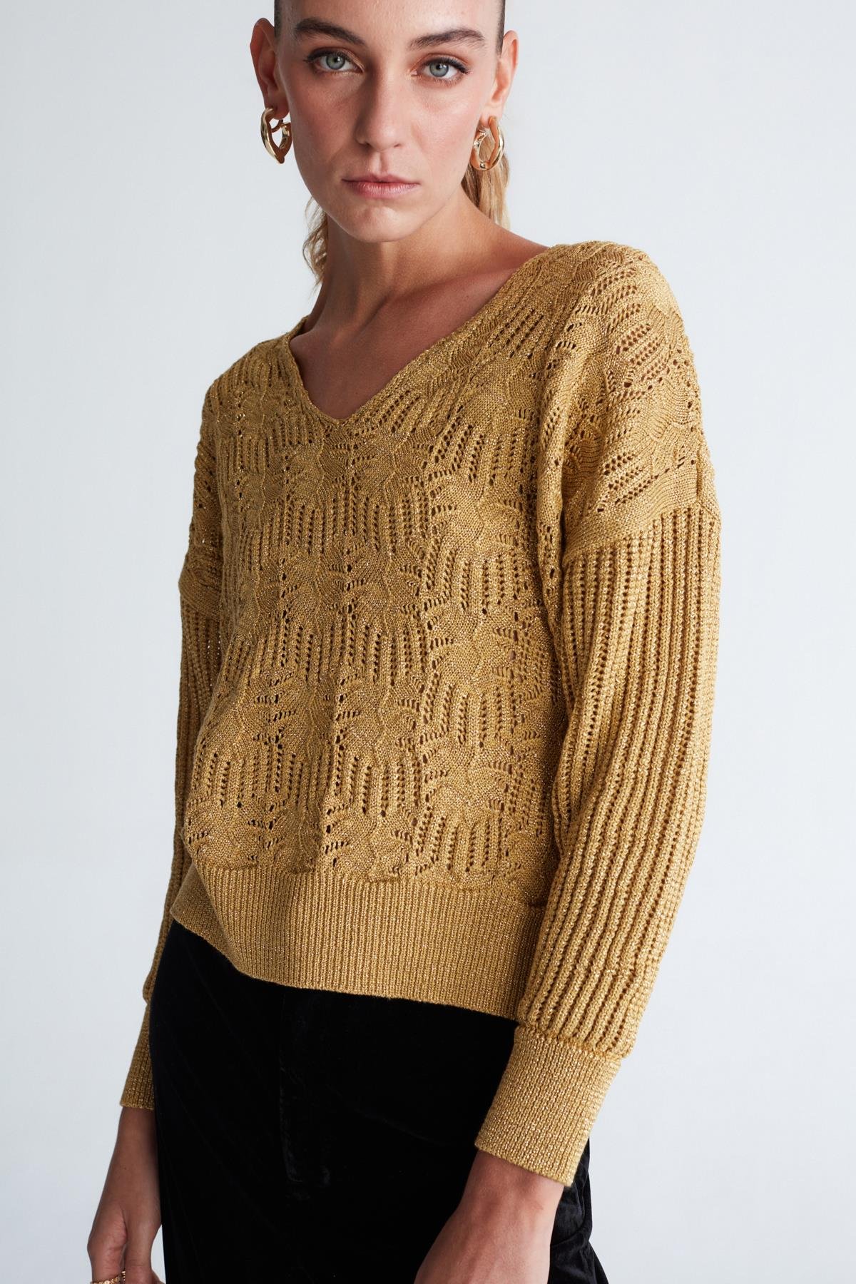 Peraluna SCARLET PULLOVER Çiçek Desen V Yaka Simli Uzun Kol Kadın Triko Kazak Altın