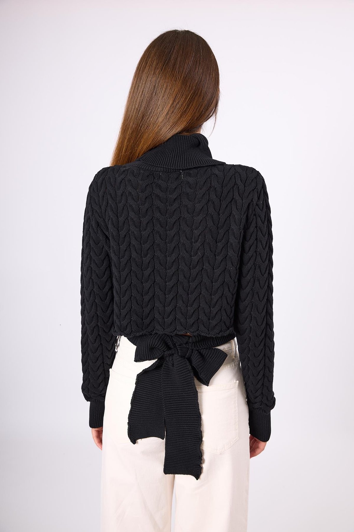 Peraluna Scarlett Saç Örgülü Krop Kesim Kadın Triko Kazak - Siyah