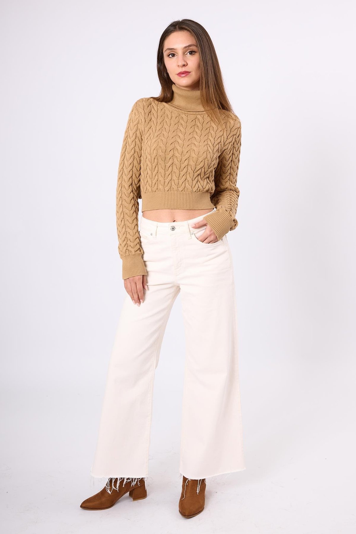 Peraluna Scarlett Saç Örgülü Krop Kesim Kadın Triko Kazak - Camel