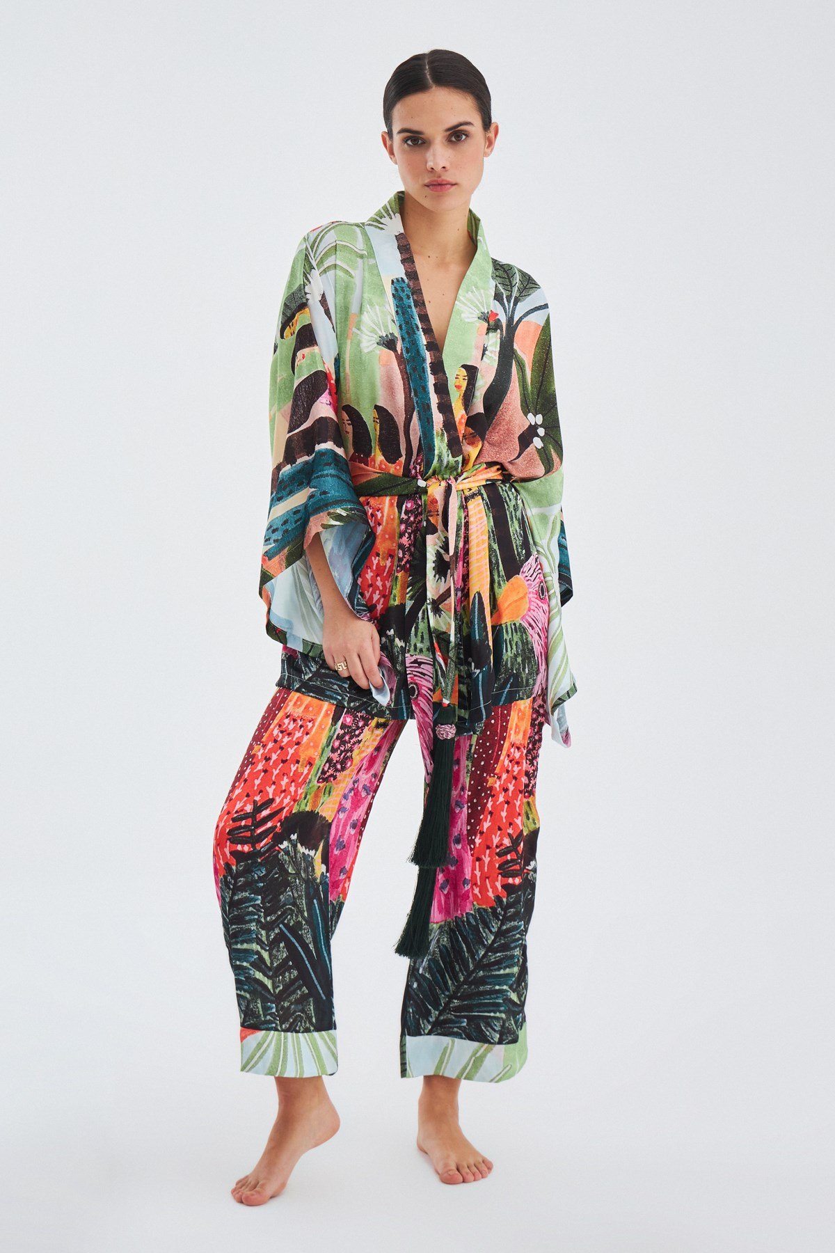 Peraluna SHUKO Tropik Desenli Geniş Kollu Diz Üstü Saten Kadın Kimono Çok Renkli