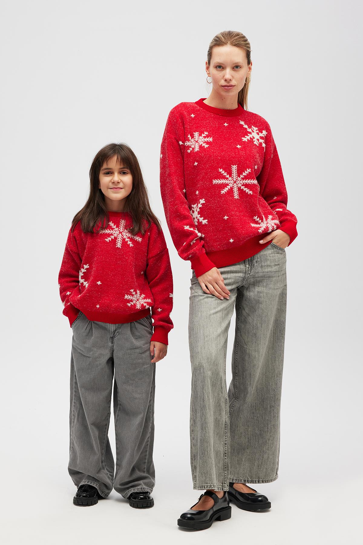 Peraluna Snowflake Kar Tanesi Desenli Çocuk Yılbaşı Kazağı - Kırmızı