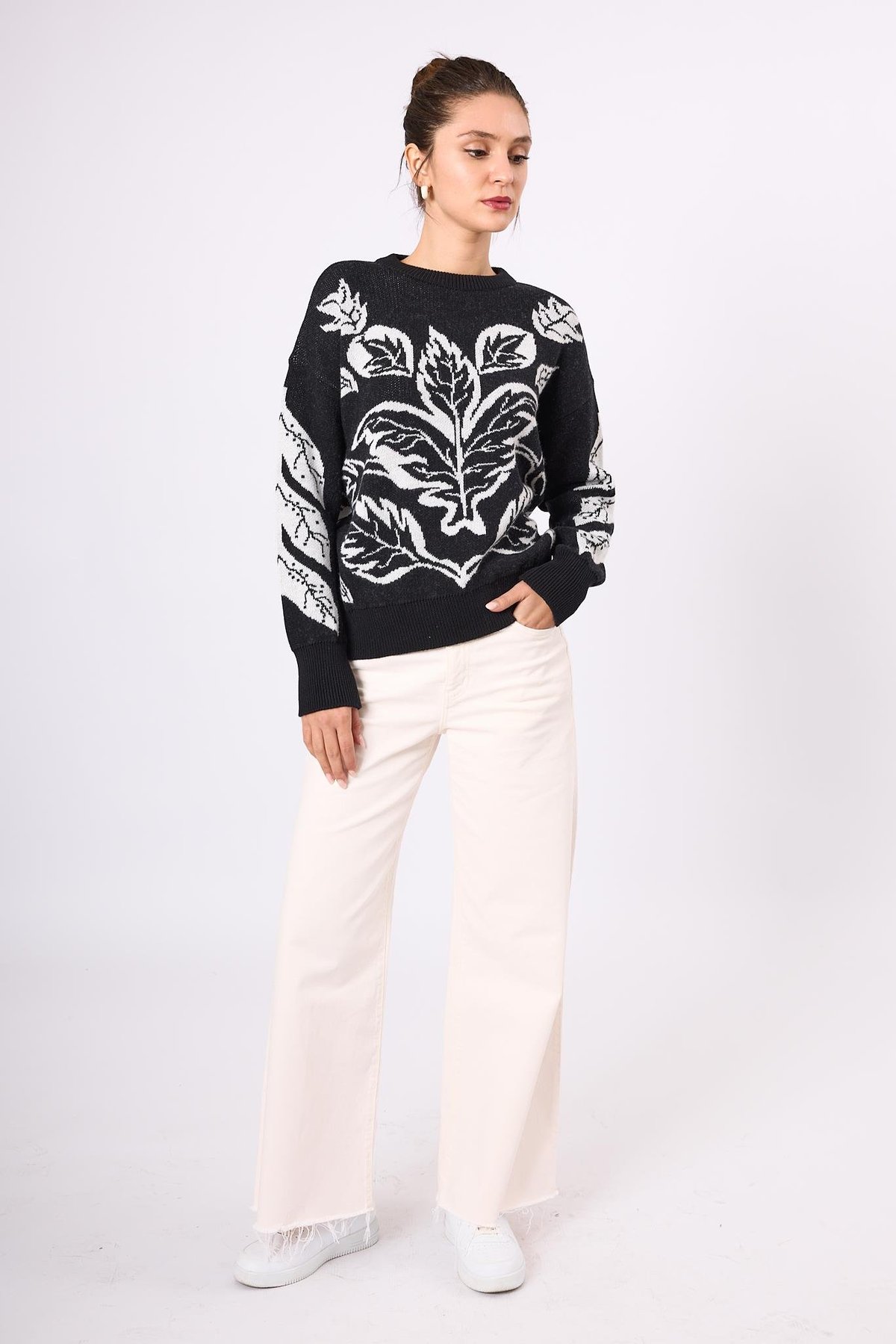 Peraluna Stardust Jakarlı Kadın Krop Kesim Triko Kazak - Siyah/Ekru