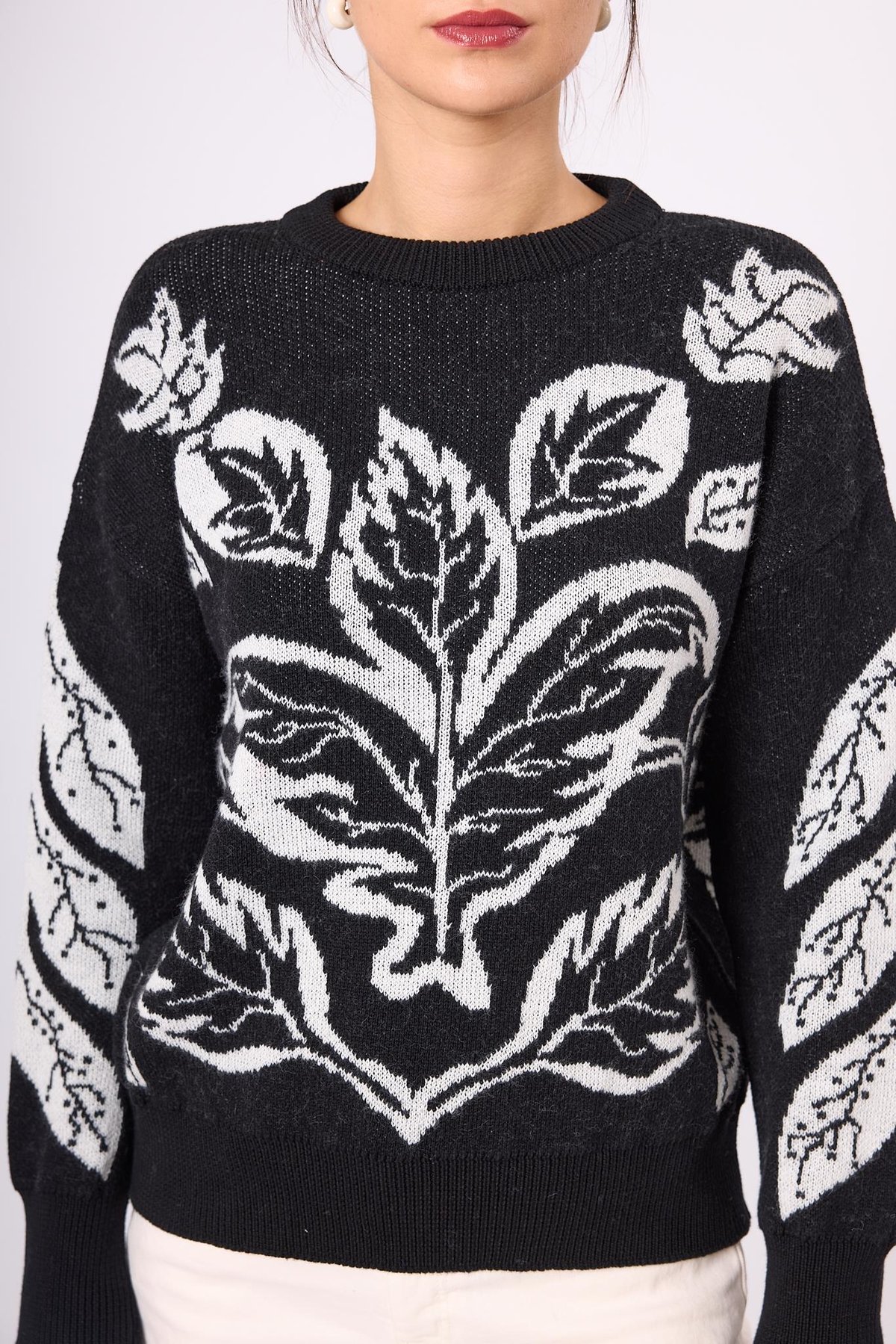 Peraluna Stardust Jakarlı Kadın Krop Kesim Triko Kazak - Siyah/Ekru